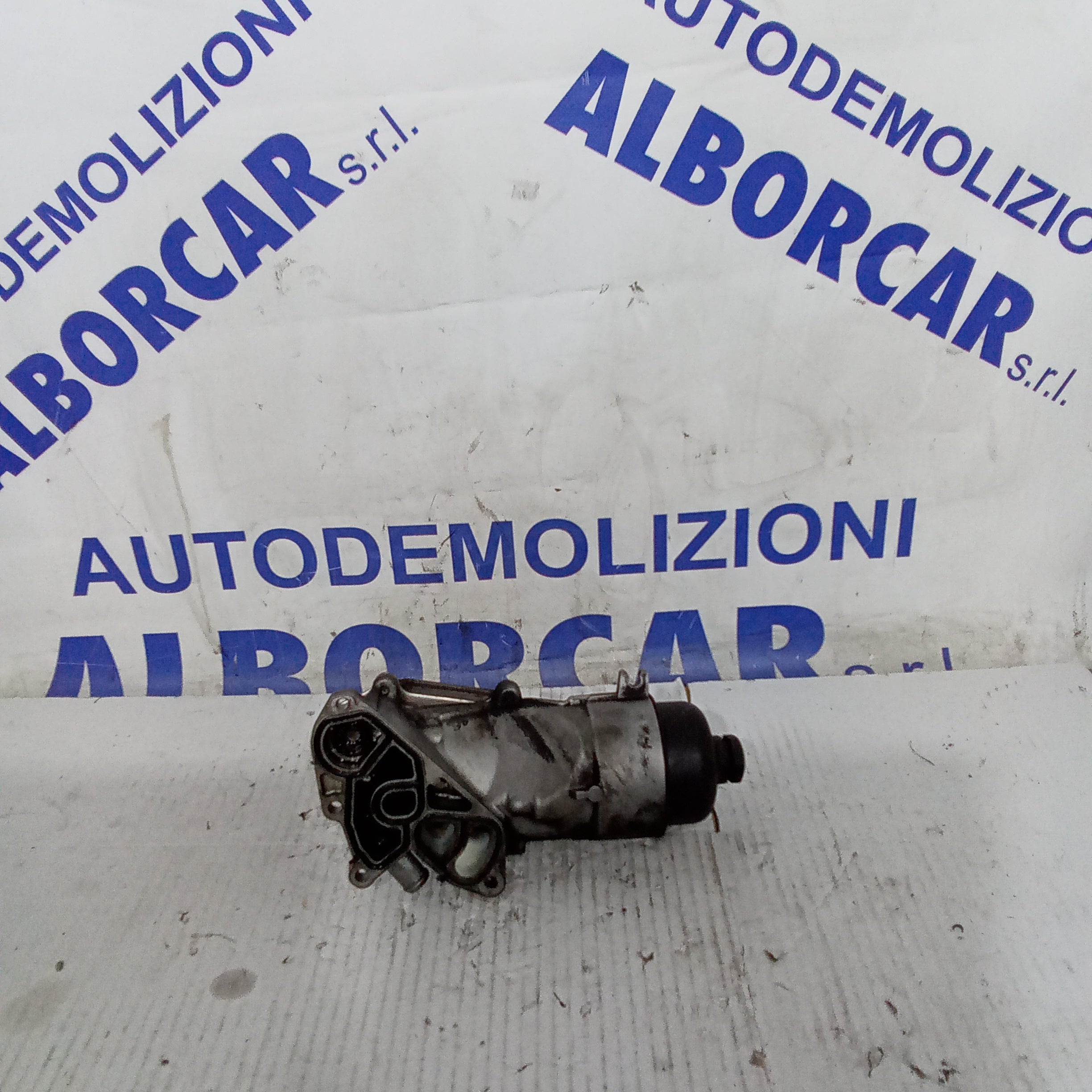 Oil filter housing Peugeot 206 1.6hdi year 2006