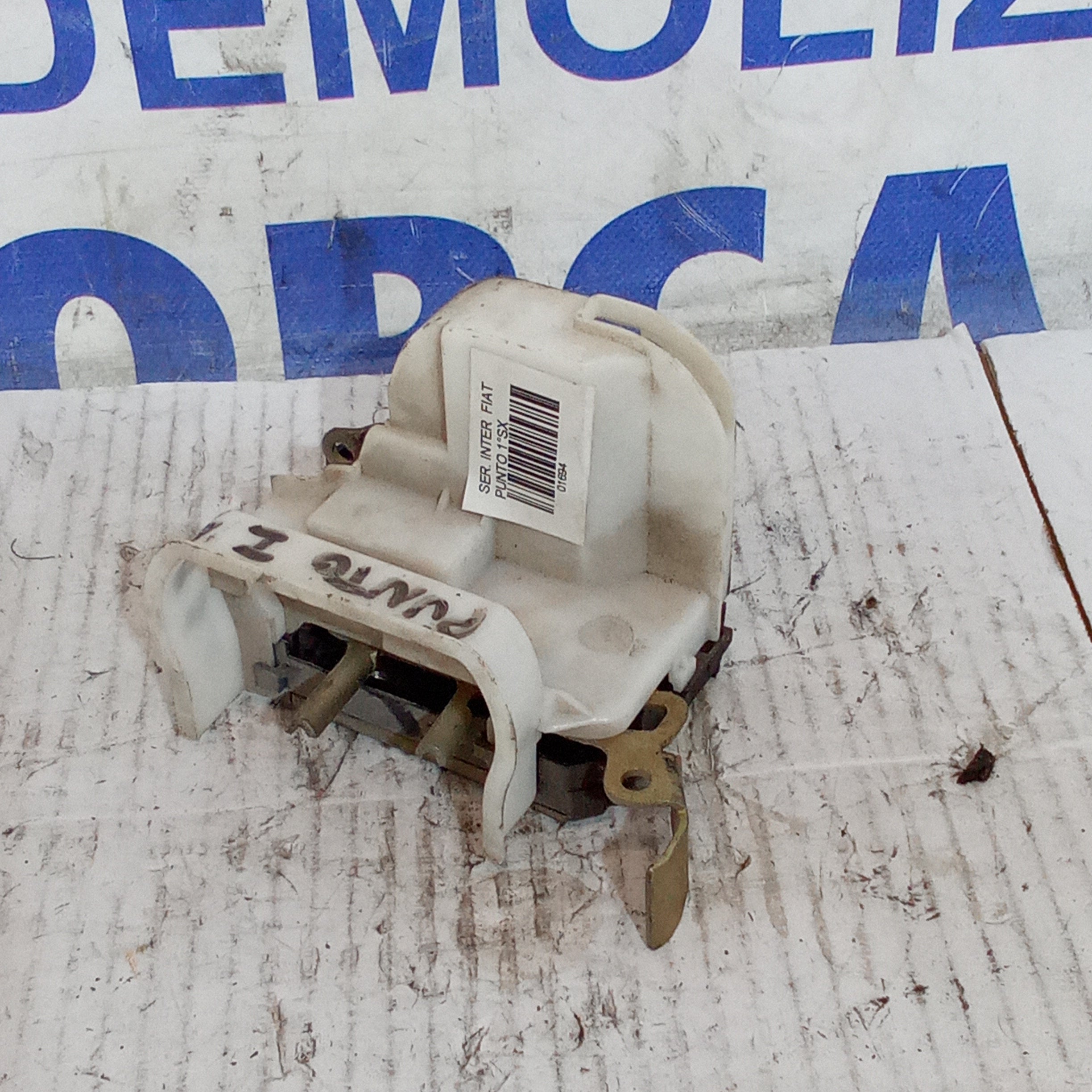 Cerradura delantera izquierda Fiat Punto 1.ª serie año 1998