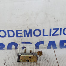 Carica l&#39;immagine nel visualizzatore di Gallery, Serratura anteriore sinistra fiat punto 1 serie anno 1998
