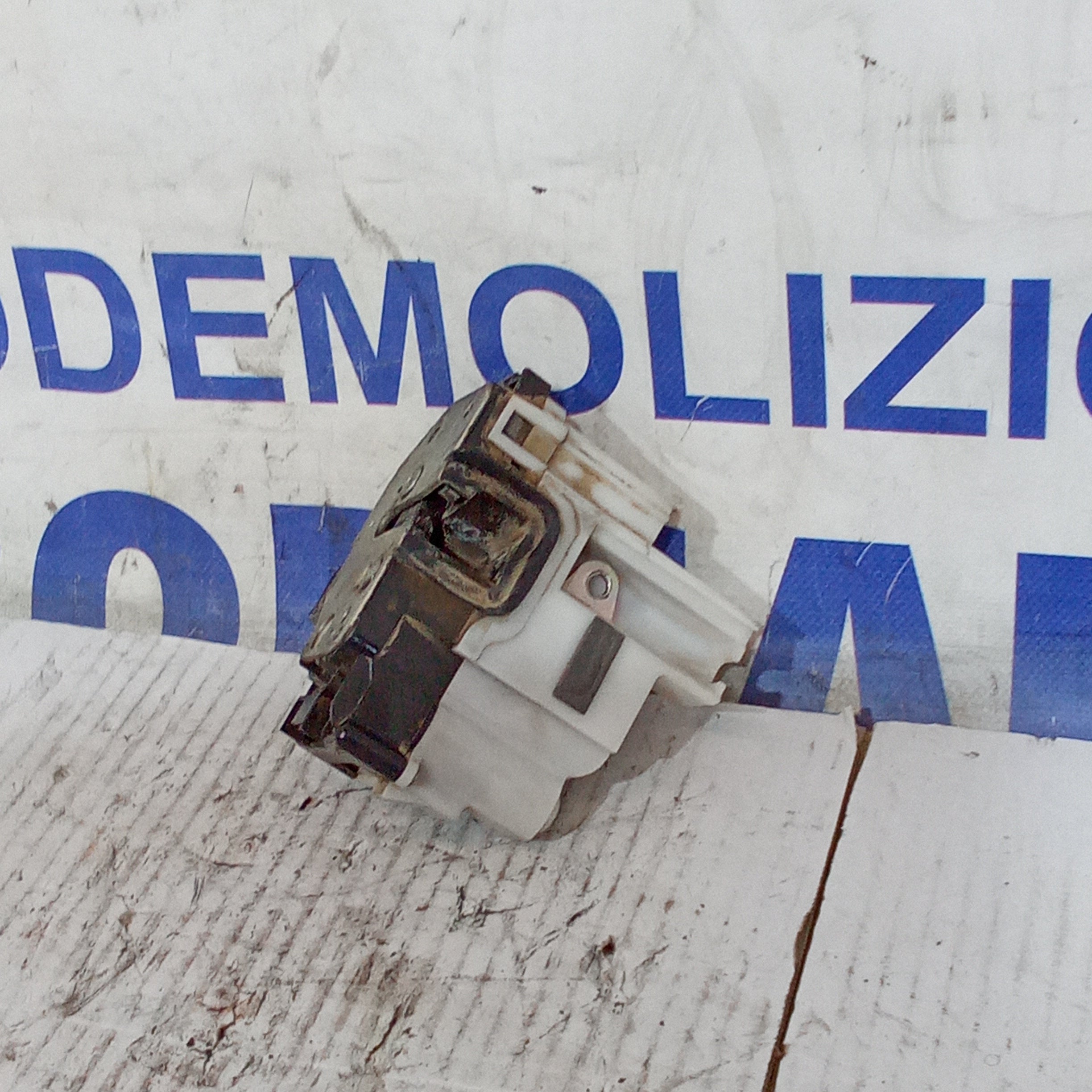 Front left lock Fiat Panda 2 series