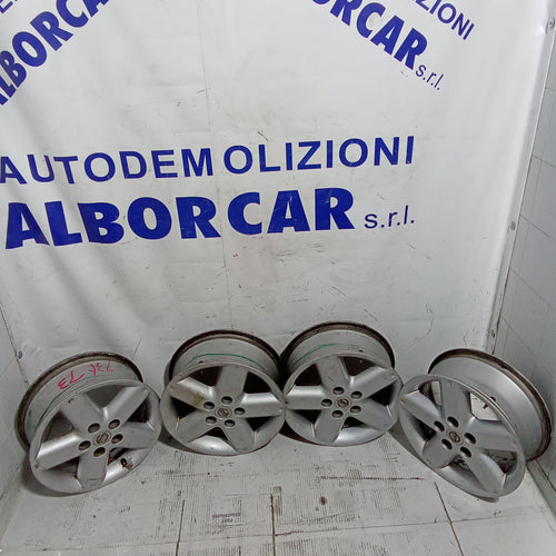 4 smart light alloy wheels