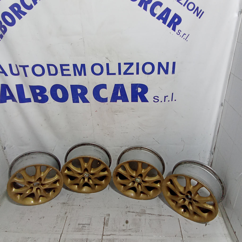 4 cerchi in lega Alfa Romeo GT  5 fori 15 pollici