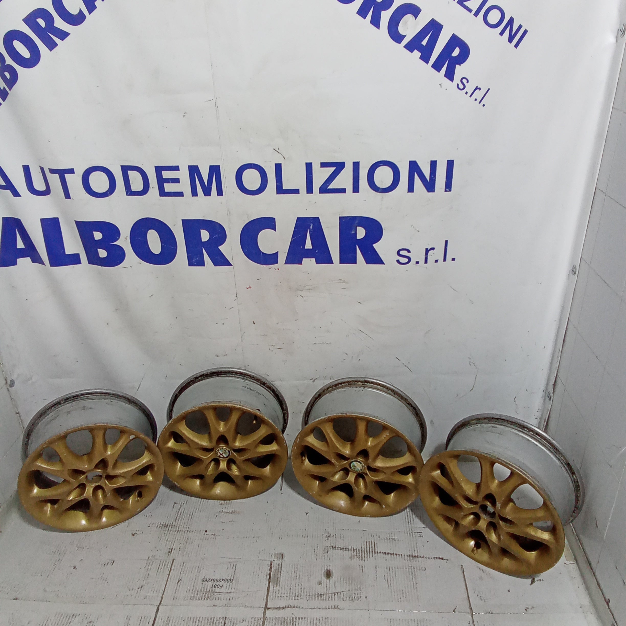 4 cerchi in lega Alfa Romeo GT  5 fori 15 pollici