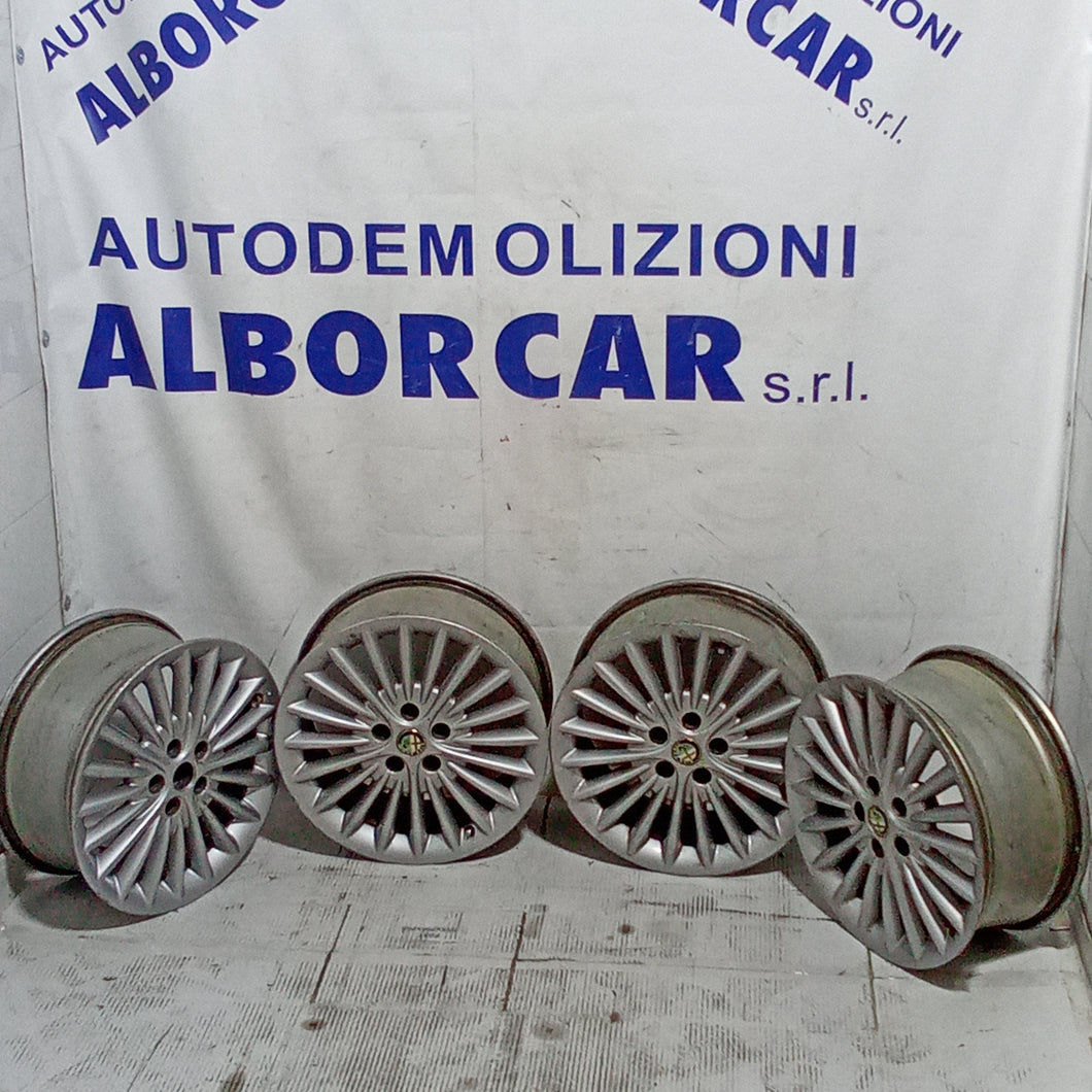 4 cerchi in lega alfa 159  5 fori 17 pollici
