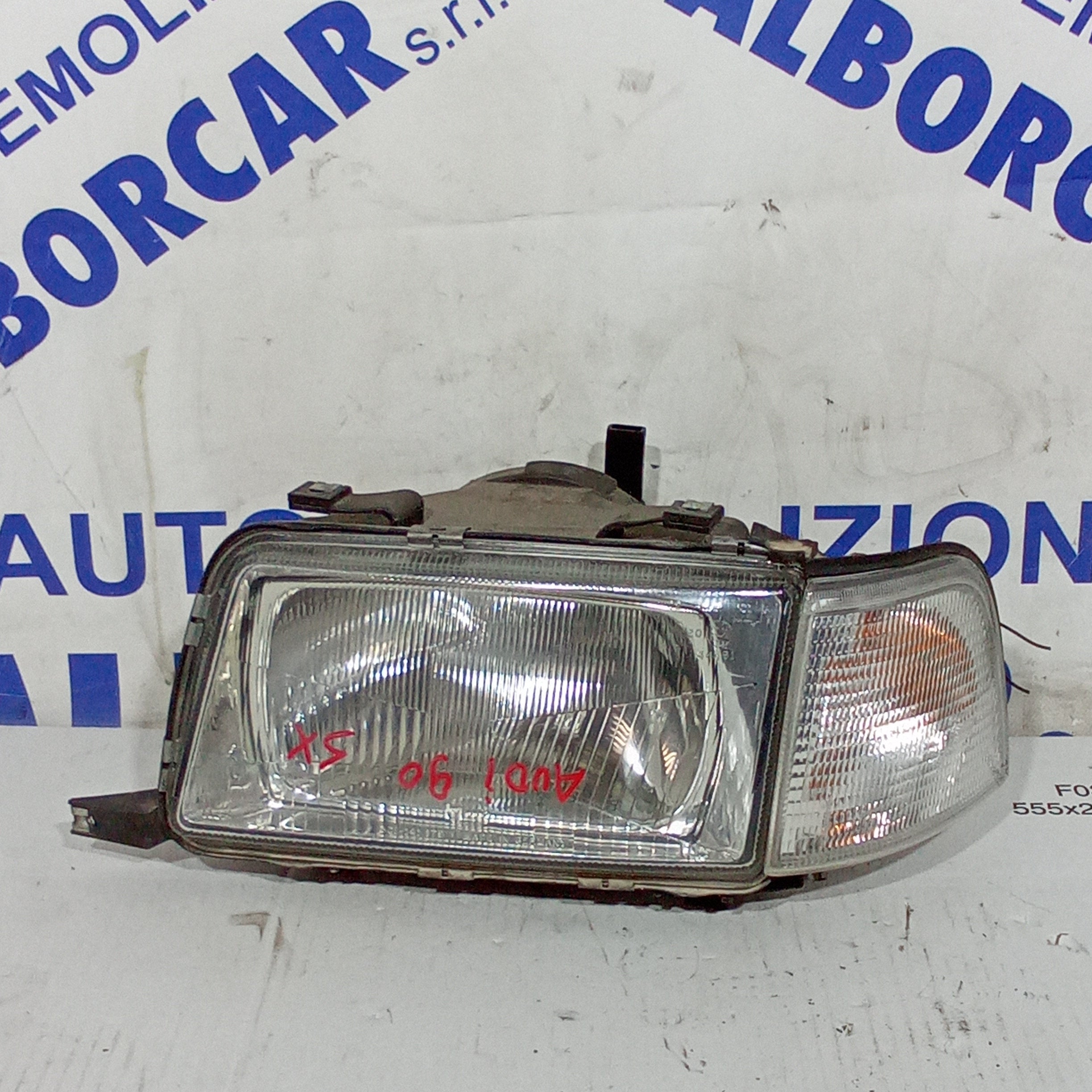 faro delantero izquierdo + intermitente Audi 80 año 1990