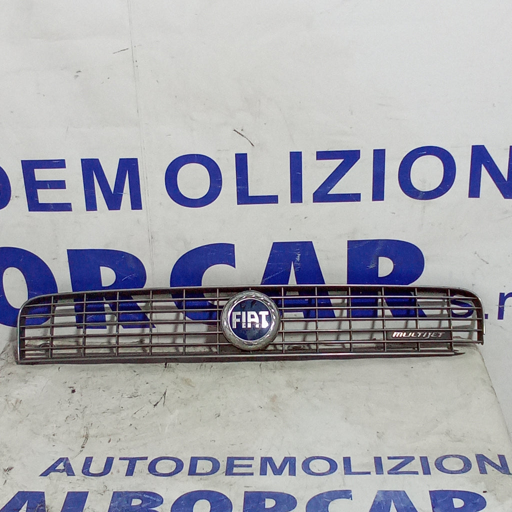 Griglia mascherina fiat grande punto anno 2006