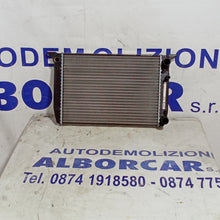 Carica l&#39;immagine nel visualizzatore di Gallery, Radiatore acqua raffreddamento audi 80 1.6 diesel anno 1995

