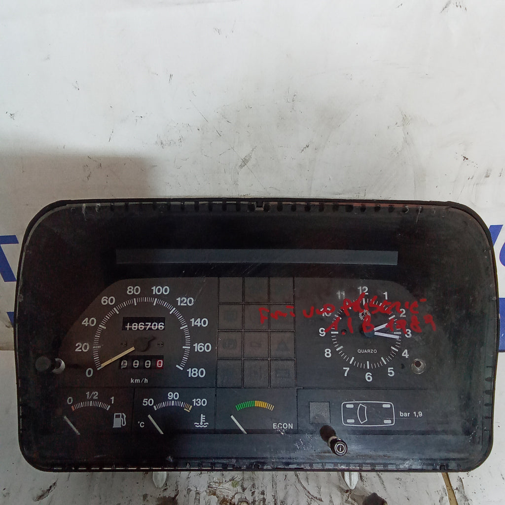 Cuadro de instrumentos cuentakilómetros Fiat Uno 1.1 gasolina año 1989 código 7578235