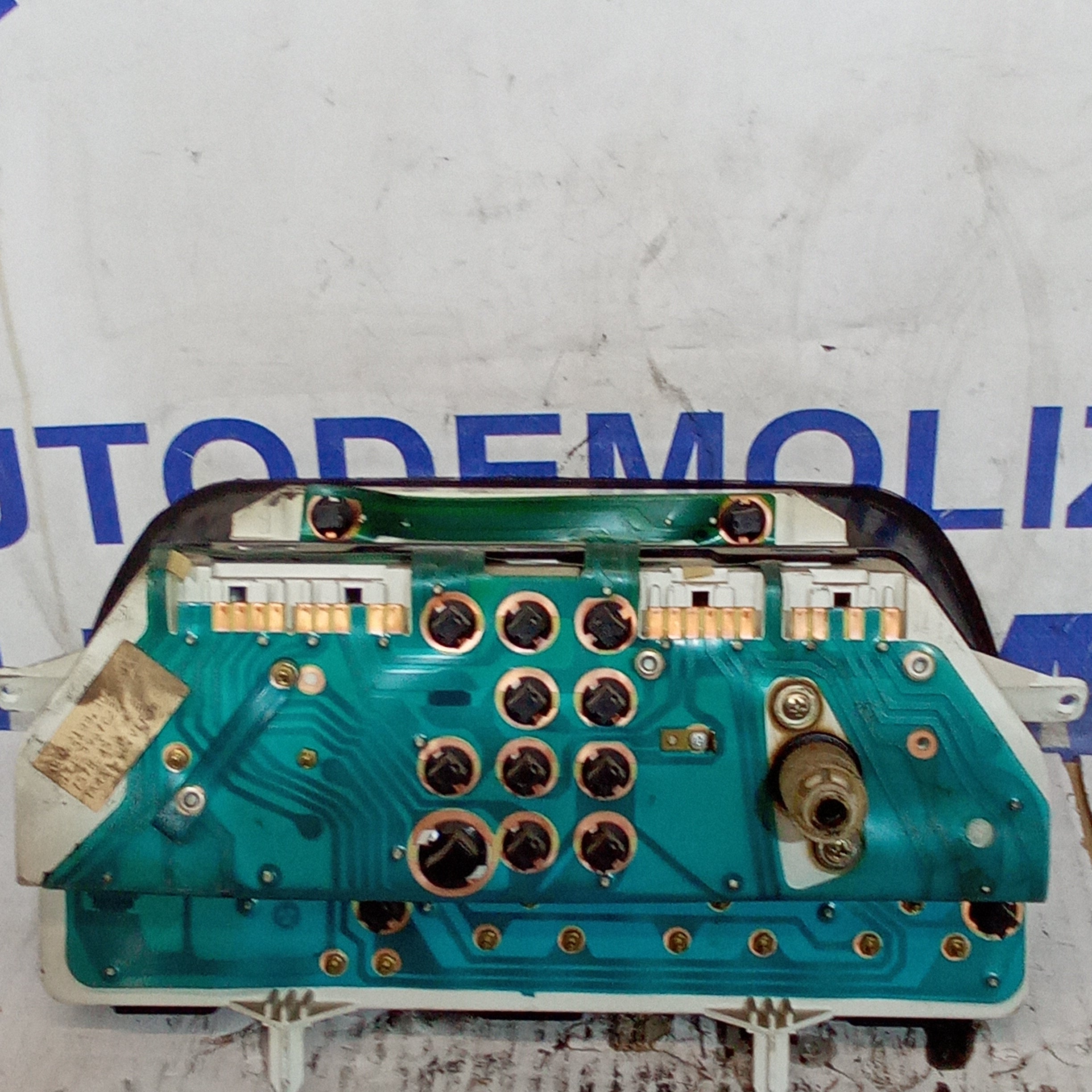 Cuadro de instrumentos cuentakilómetros Fiat Uno 1.1 gasolina año 1989 código 7578235