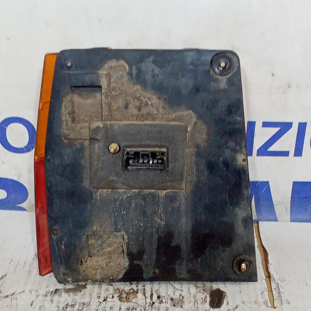 Fanale stop posteriore fiat uno anno 1989