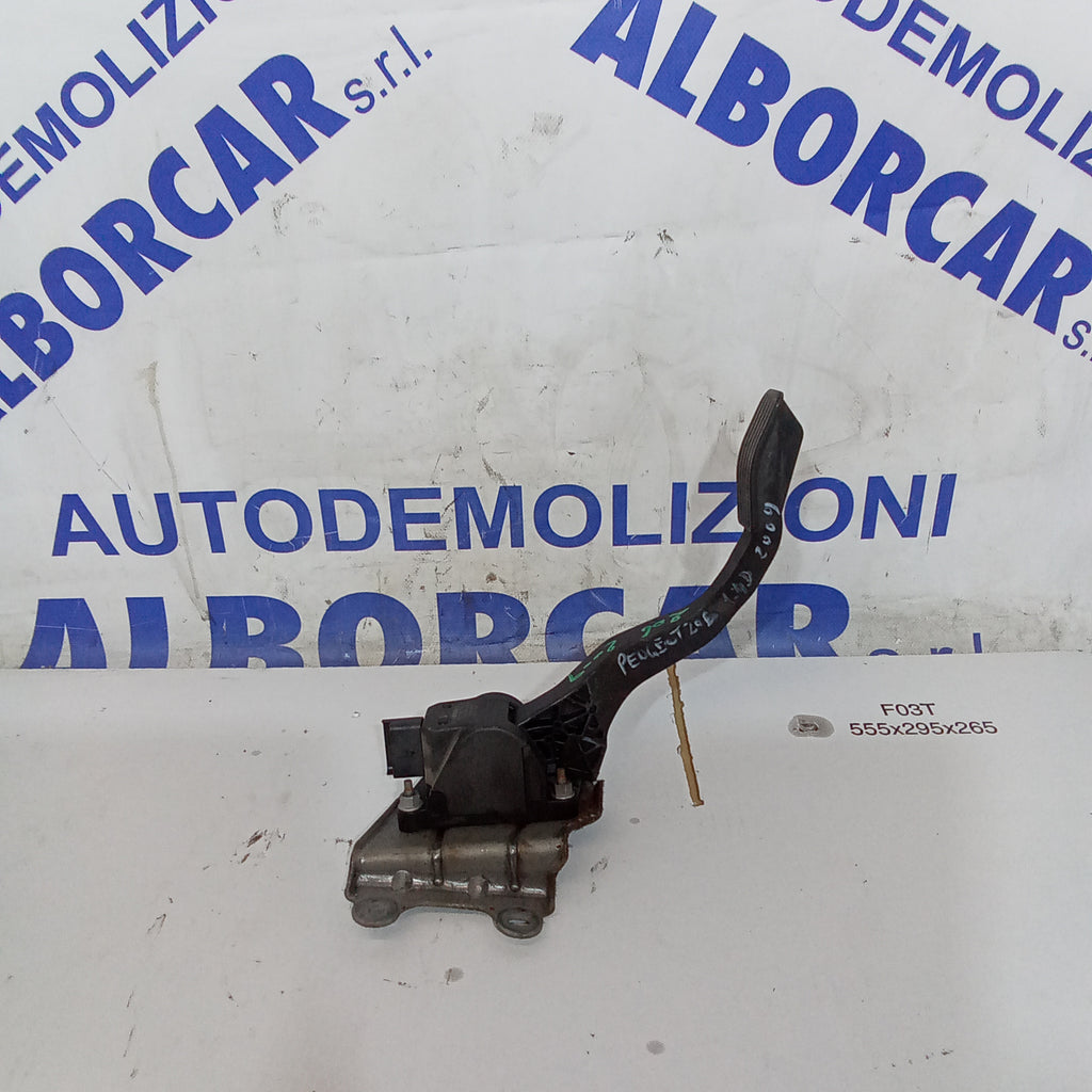 Pedale acceleratore potenziometro peugeot 206 1.4hdi anno 2009 codice 9687160280