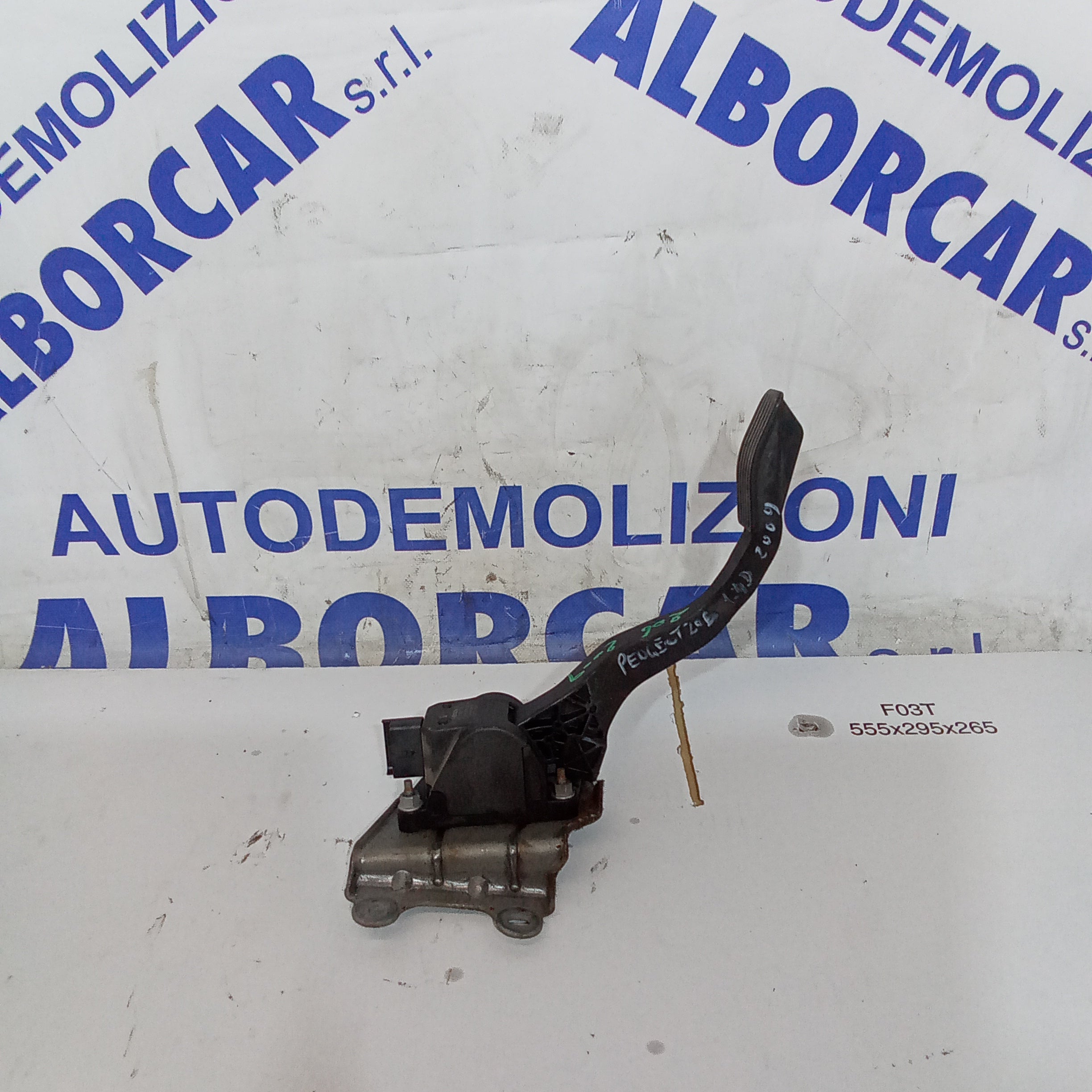 Pedale acceleratore potenziometro peugeot 206 1.4hdi anno 2009 codice 9687160280