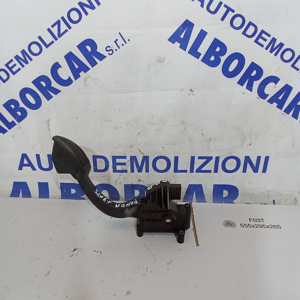 Accelerator pedal potentiometer Fiat Panda 1.3 mjt 16v (369) year 2015