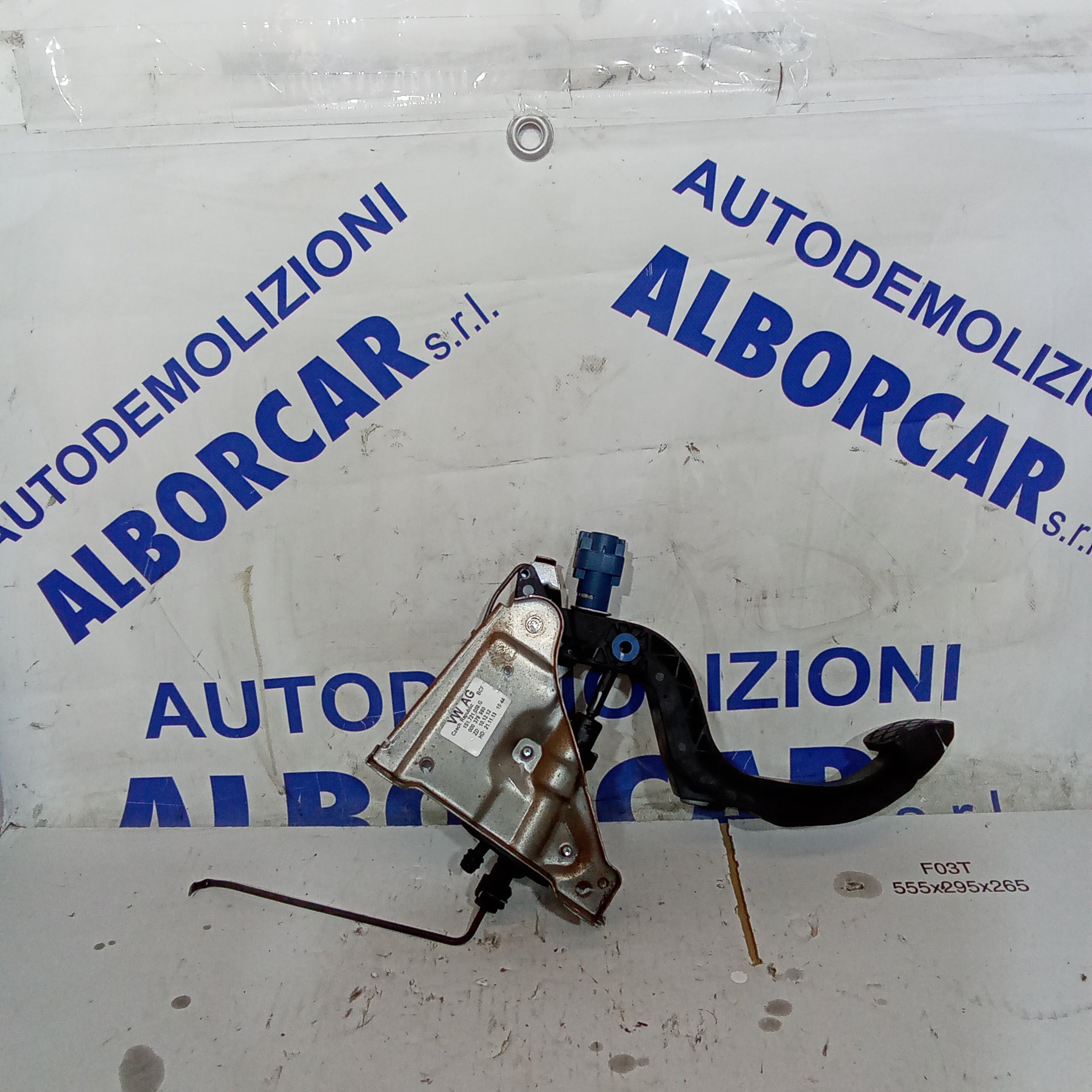 Pedale freno volkswagen up 1.0 benzina anno 2010 codice 000378980