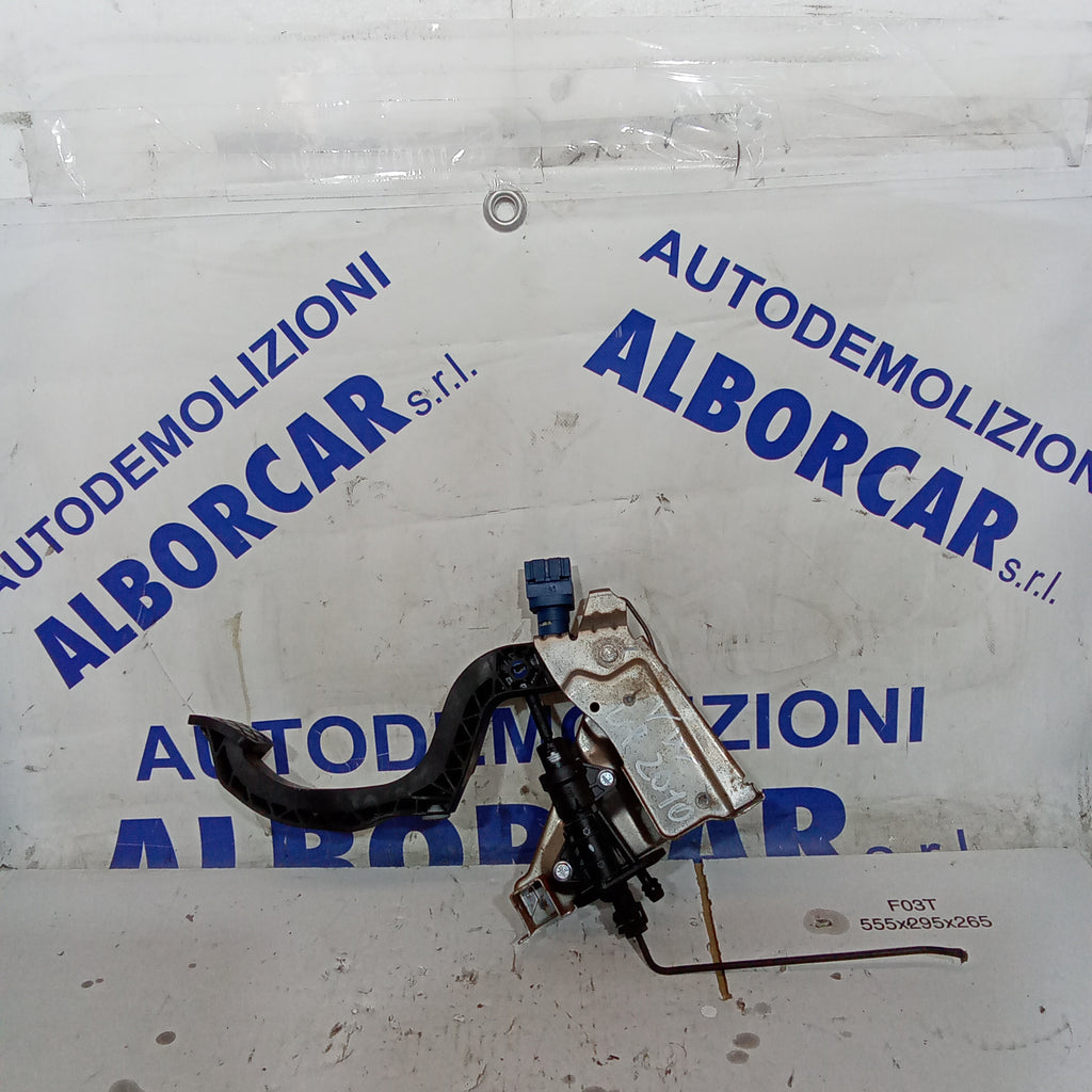 Pedale freno volkswagen up 1.0 benzina anno 2010 codice 000378980