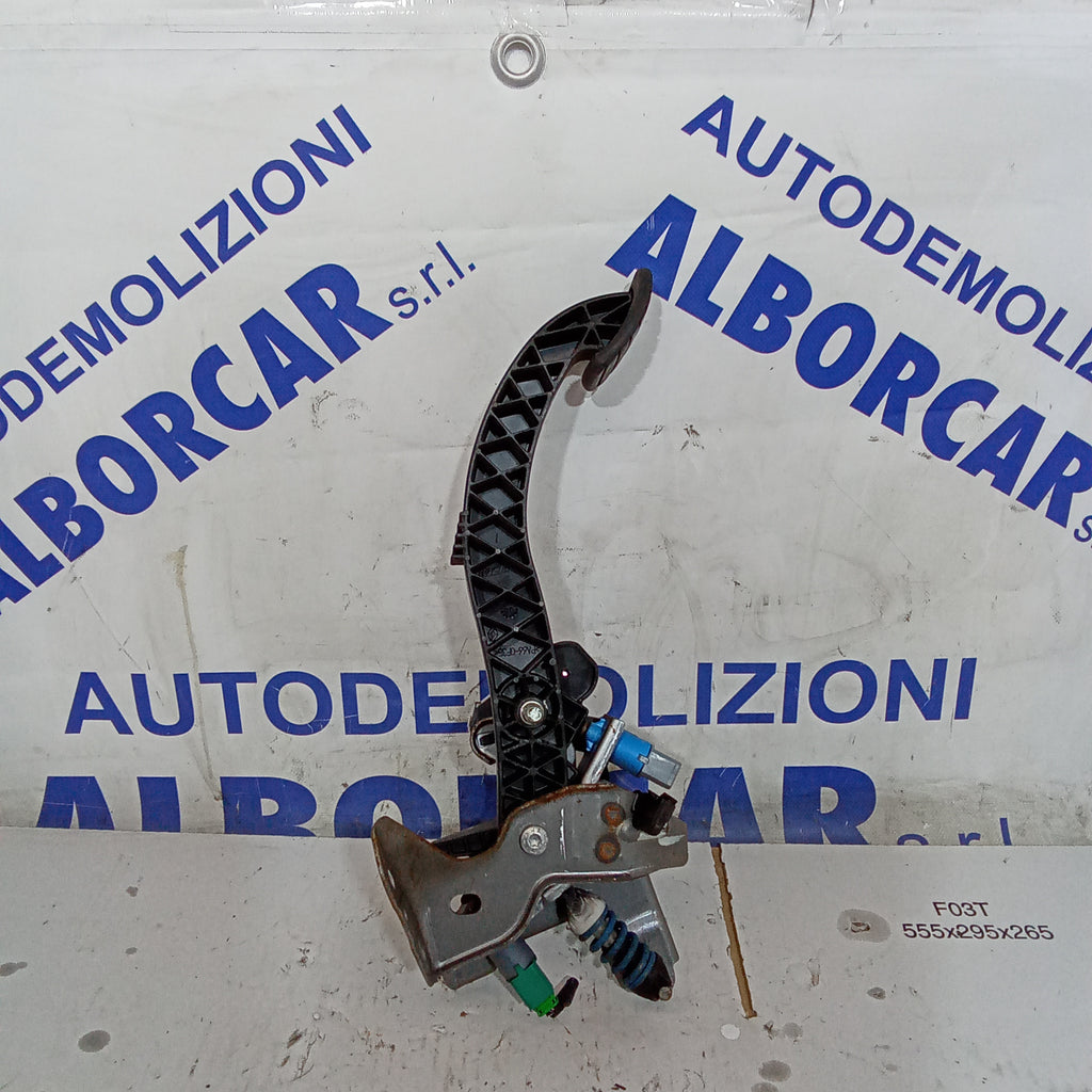 Pedale frizione renault scenic 1.5dci anno 2003/2006 codice 09257200