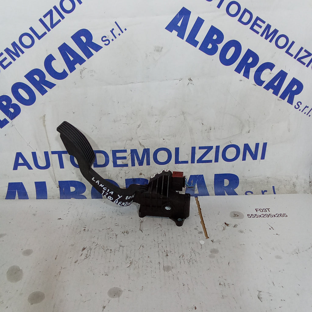 Pedal acelerador potenciómetro Lancia Y 1.2 gasolina año 2016