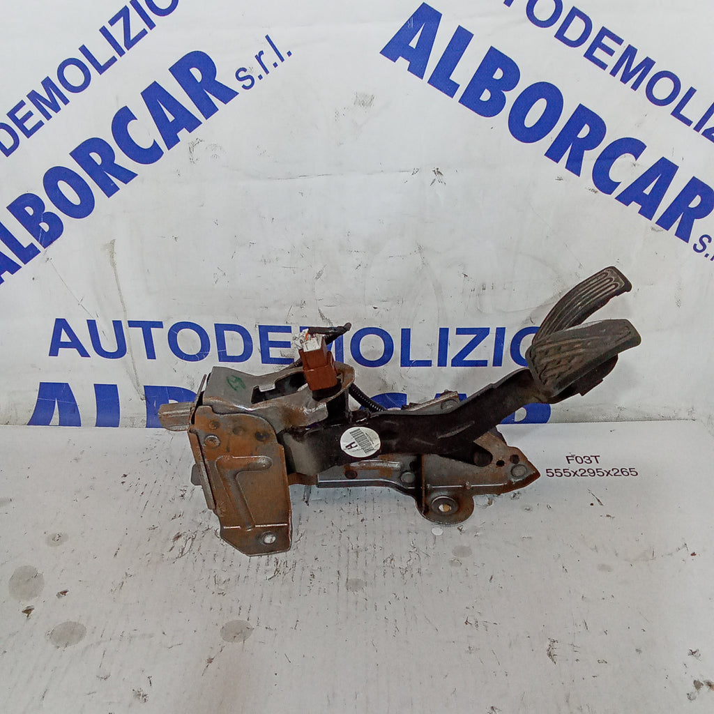 Pedalera con potenciómetro Nissan Qashqai 2.0dci año 2008