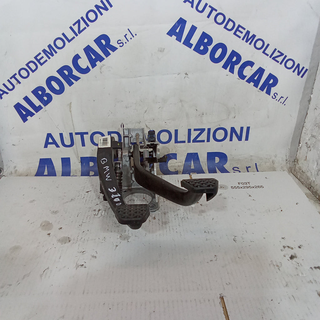 BMW 320d pedal set, year 2010