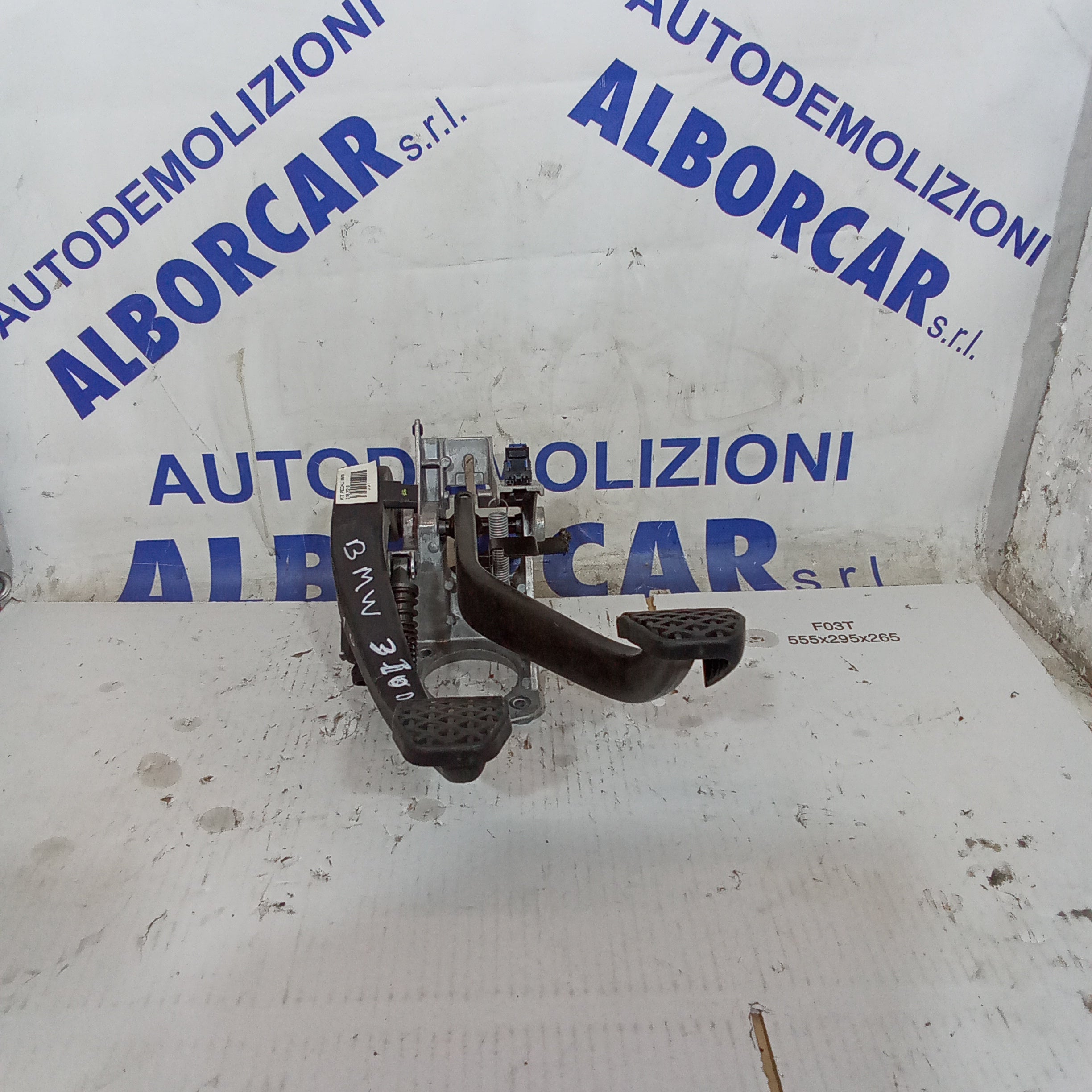 BMW 320d pedal set, year 2010