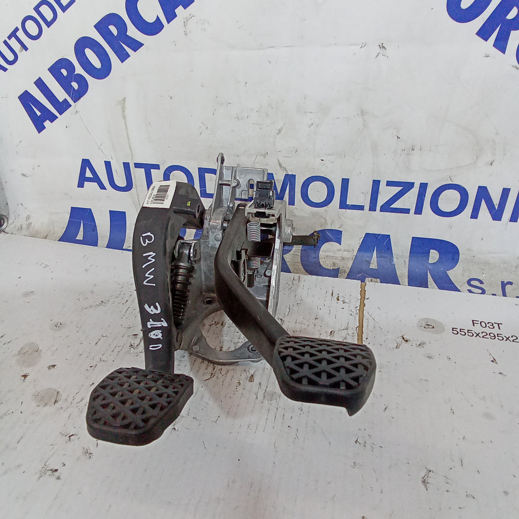 BMW 320d pedal set, year 2010