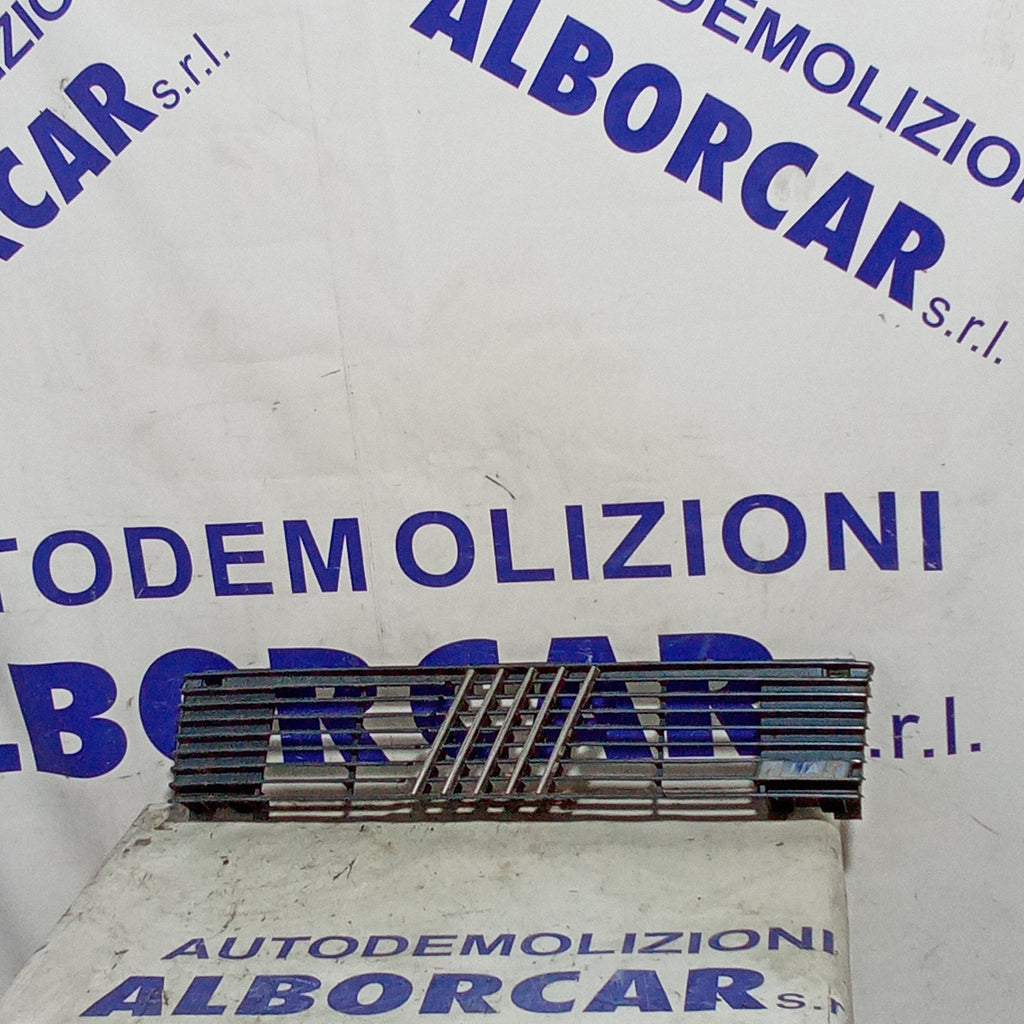 Griglia mascherina fiat uno anno 1989