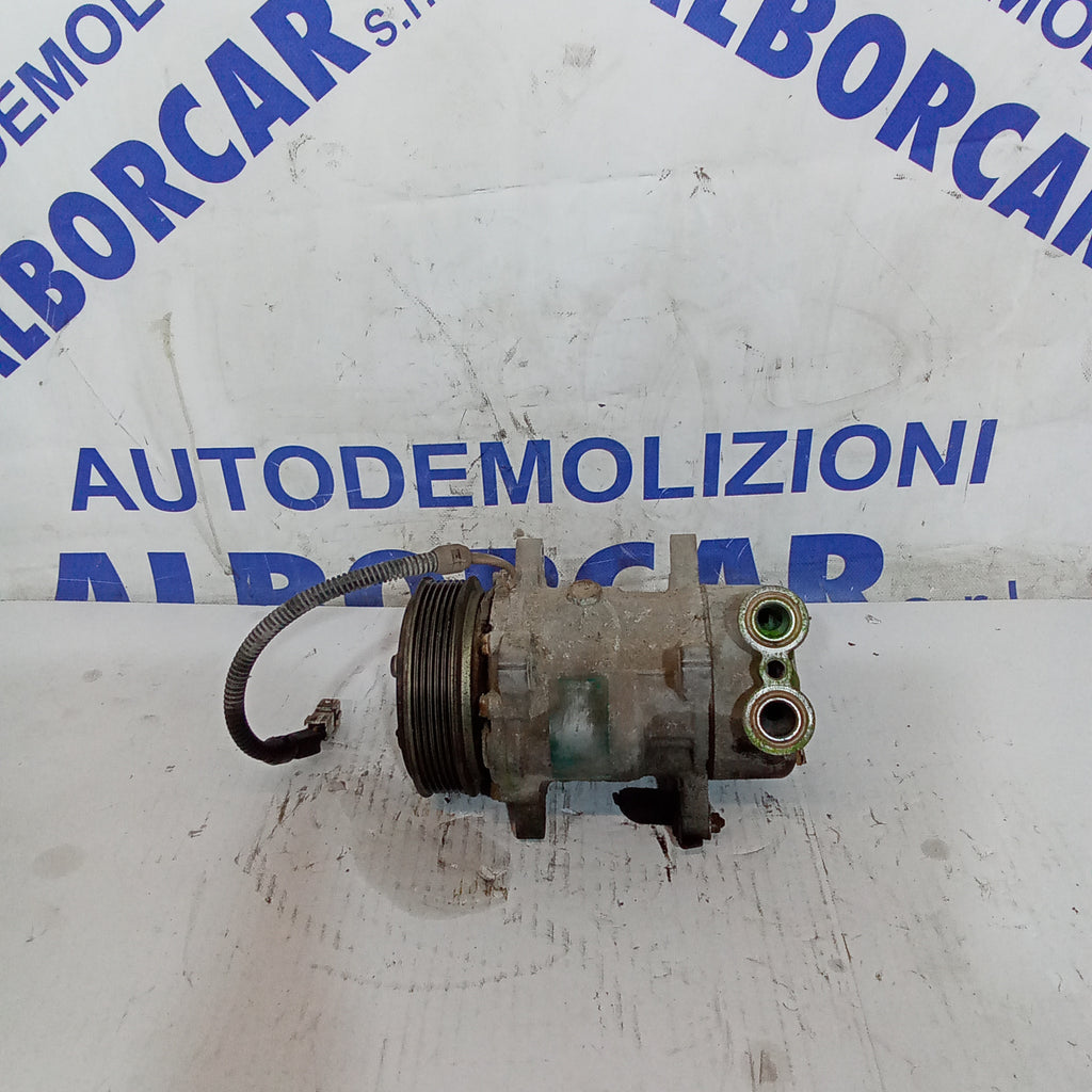 Compresor de aire acondicionado Citroen Xsara 1.4 gasolina año 2001