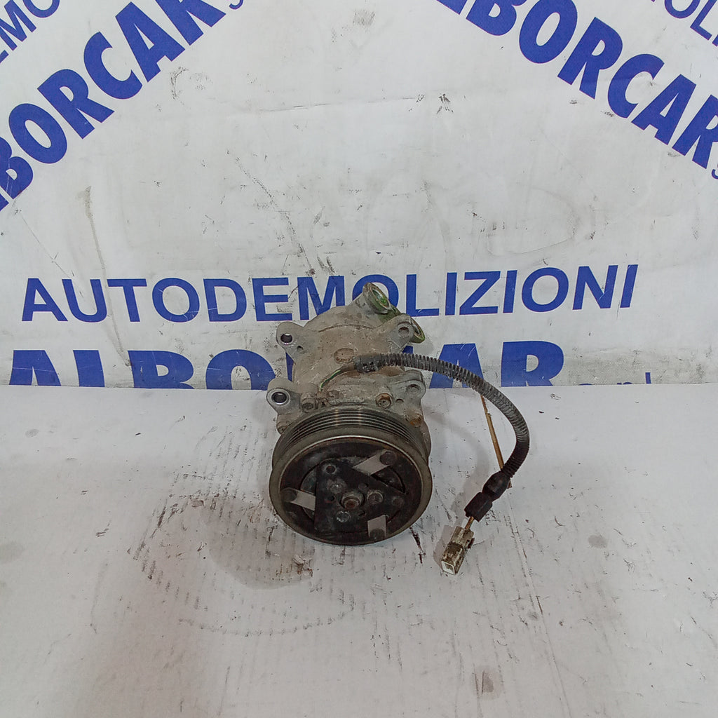 Compresor de aire acondicionado Citroen Xsara 1.4 gasolina año 2001