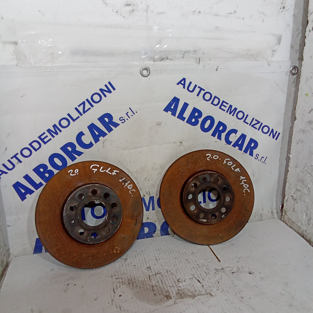Discos de freno delanteros autoventilados Volkswagen Golf 5 140cv, se venden también individualmente.