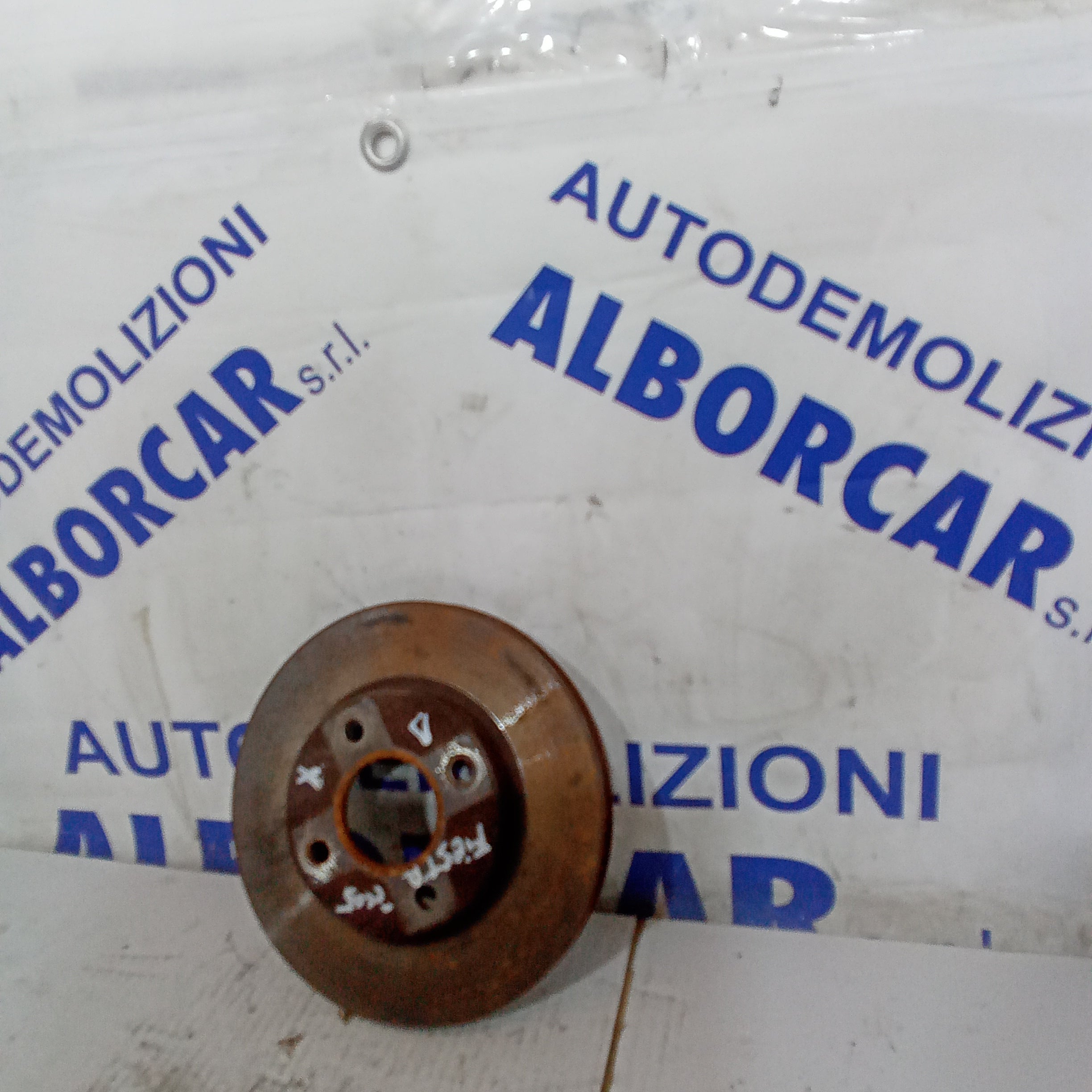Disco delantero derecho Ford Fiesta año 2005