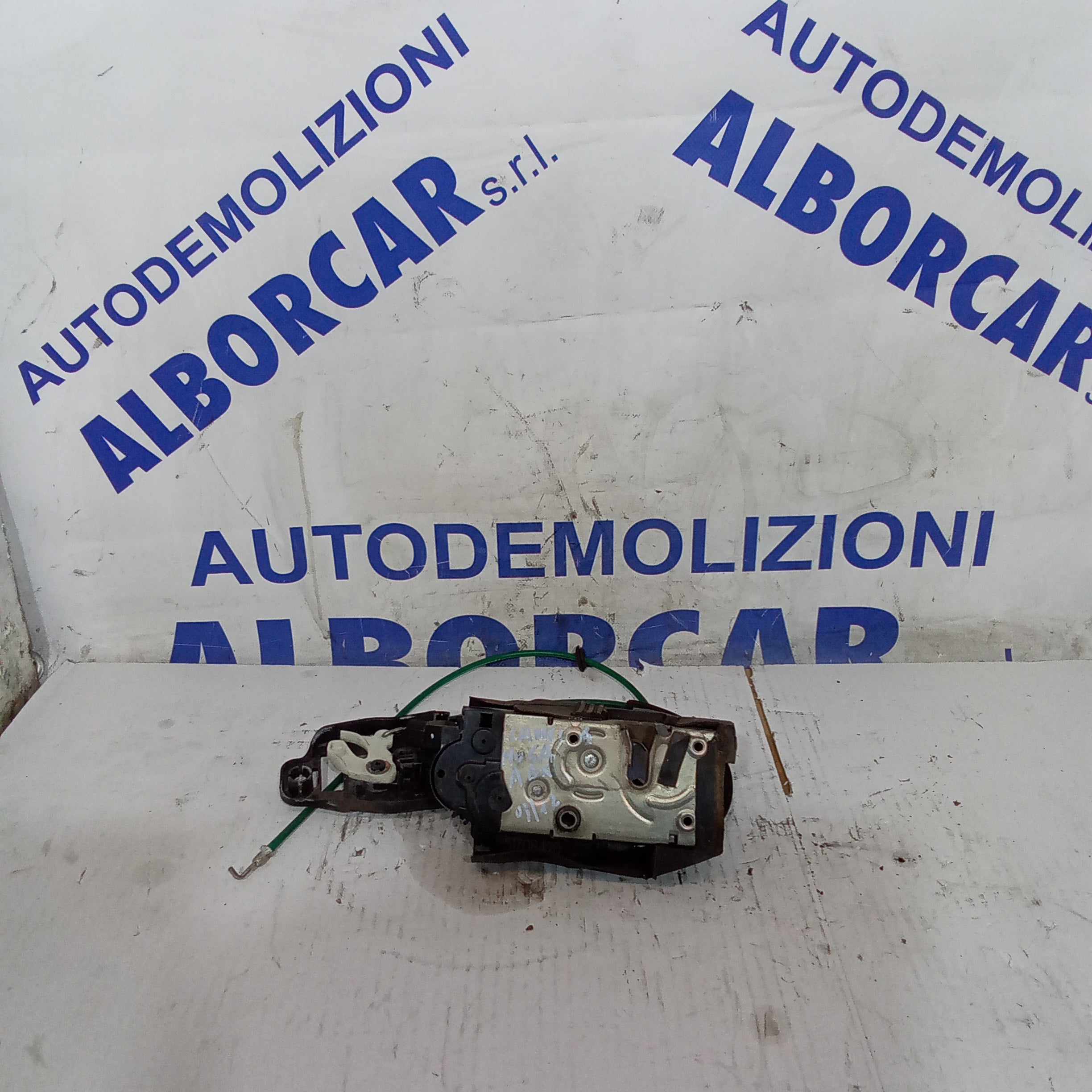 Cerradura delantera derecha Lancia Musa año 2003/2012
