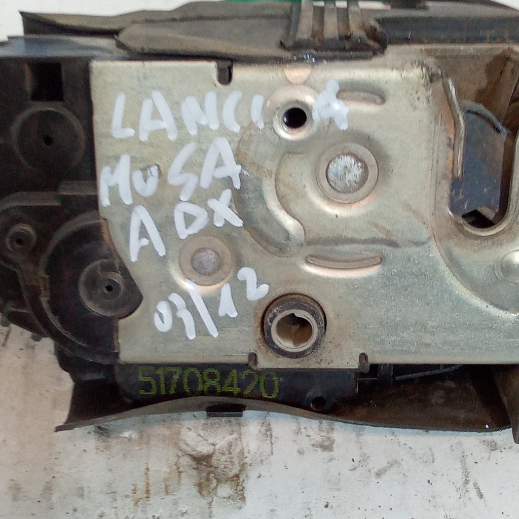 Cerradura delantera derecha Lancia Musa año 2003/2012