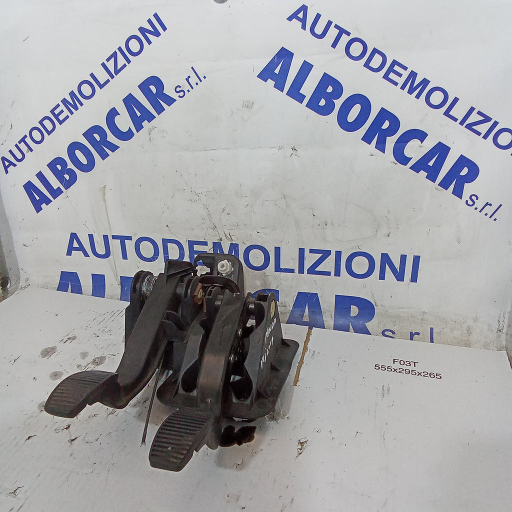 Pedalera Fiat Panda 4x4 1.3mjt año 2009