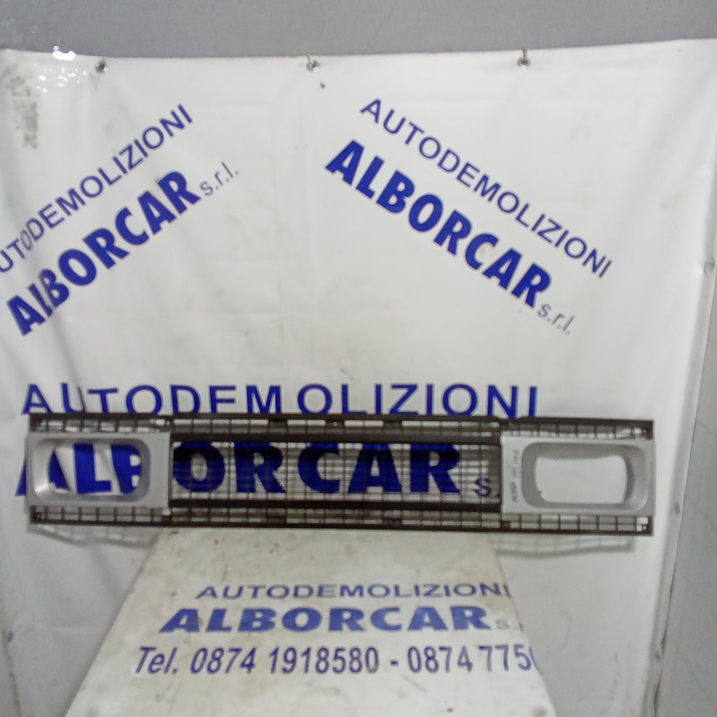 Rejilla frontal Fiat 242 año 1978/1987