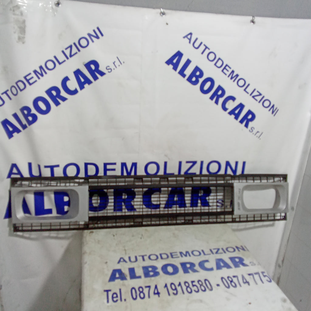 Rejilla frontal Fiat 242 año 1978/1987