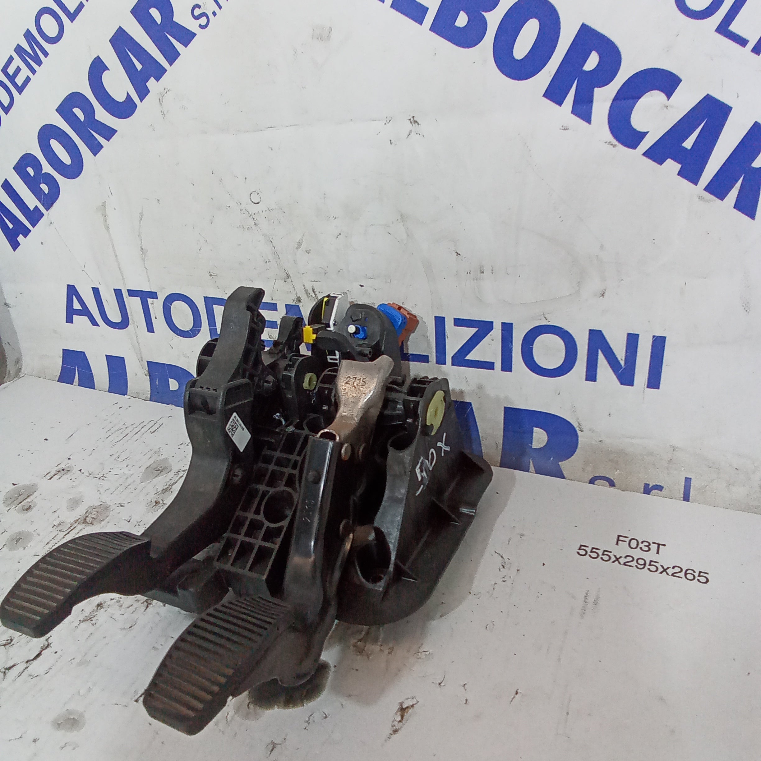 Pedaliera fiat 500X codice 2588460005