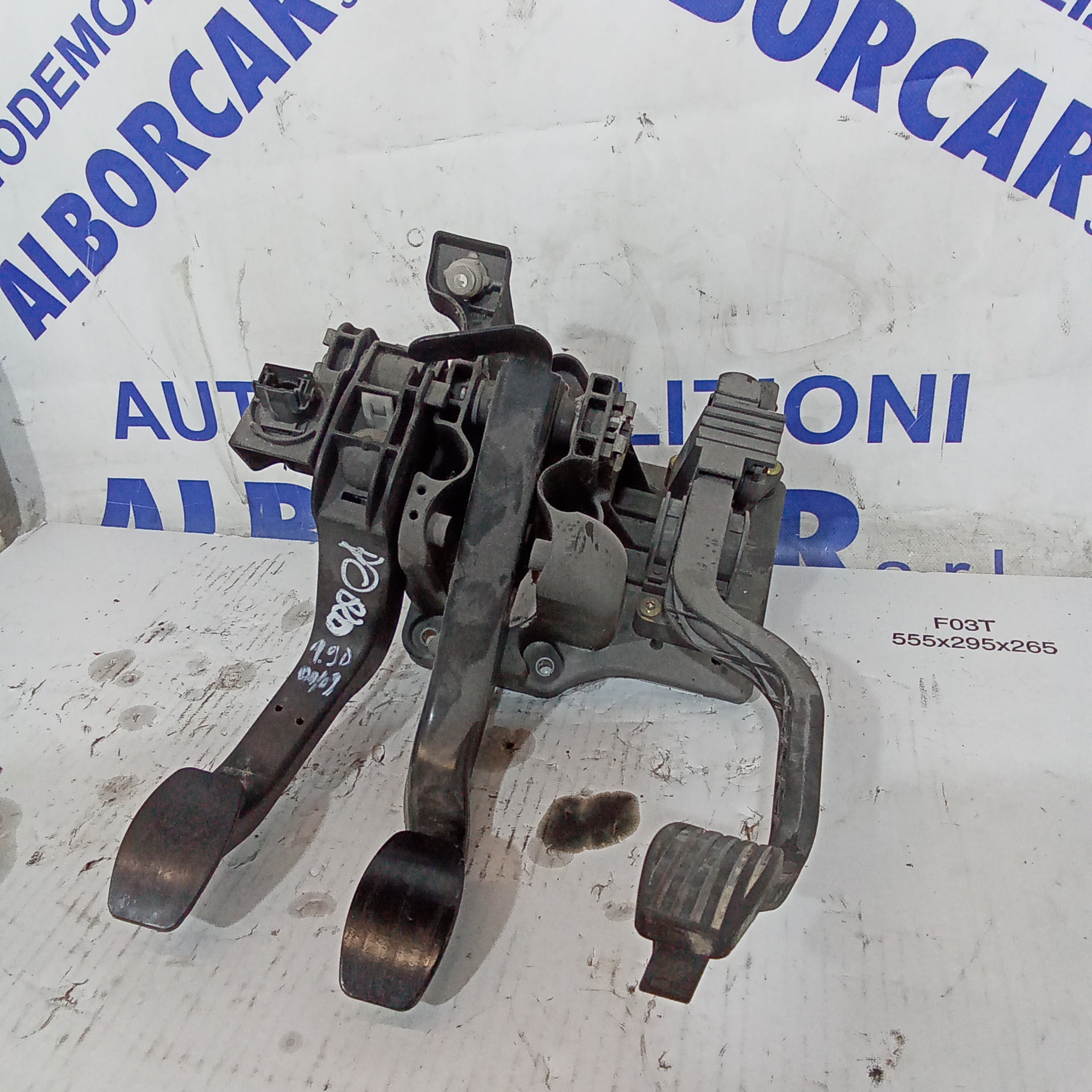 Pedaliera completa fiat Doblò 1.9jtd anno 2000/2009 codice 0281002415