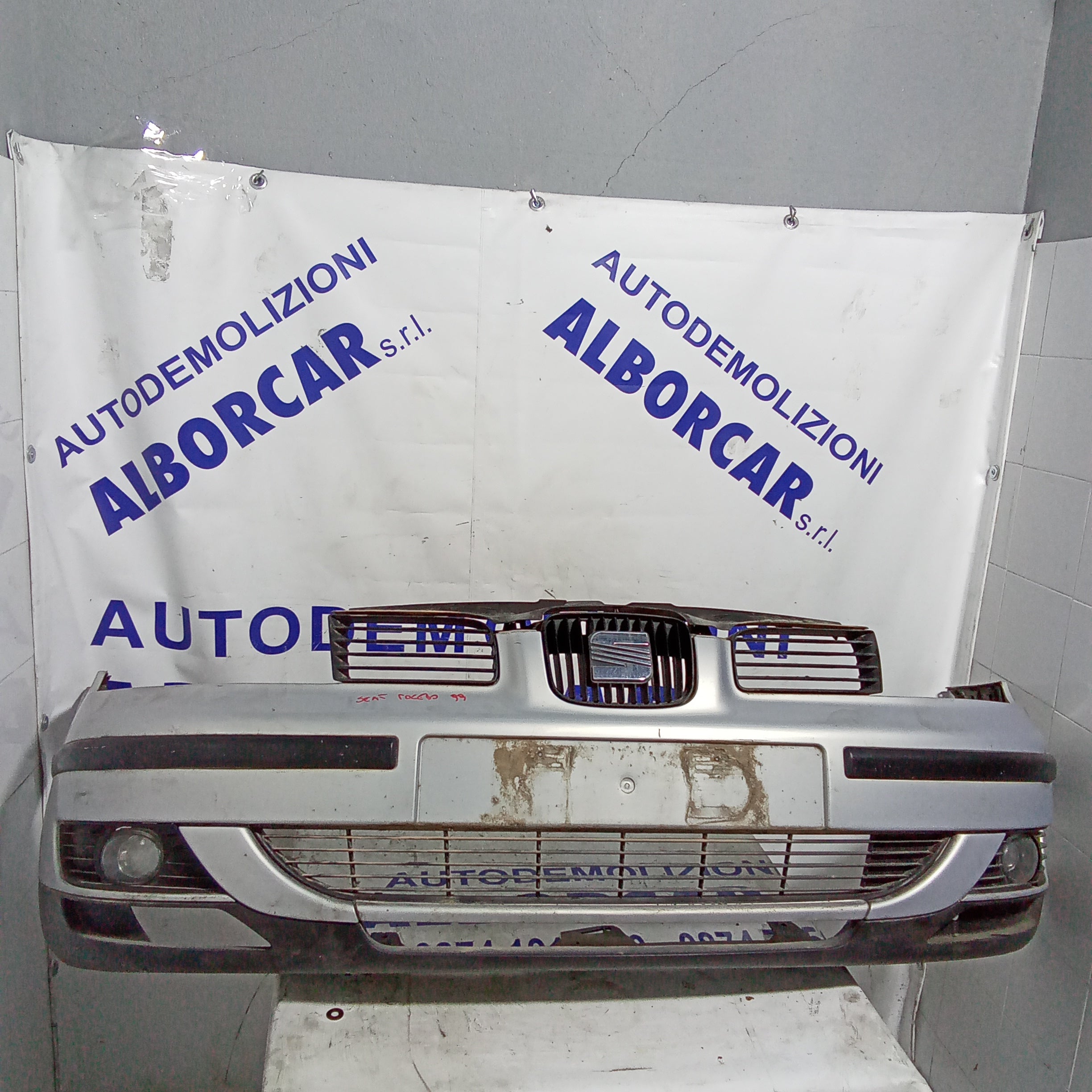 Parachoques delantero completo Seat Toledo año 1999