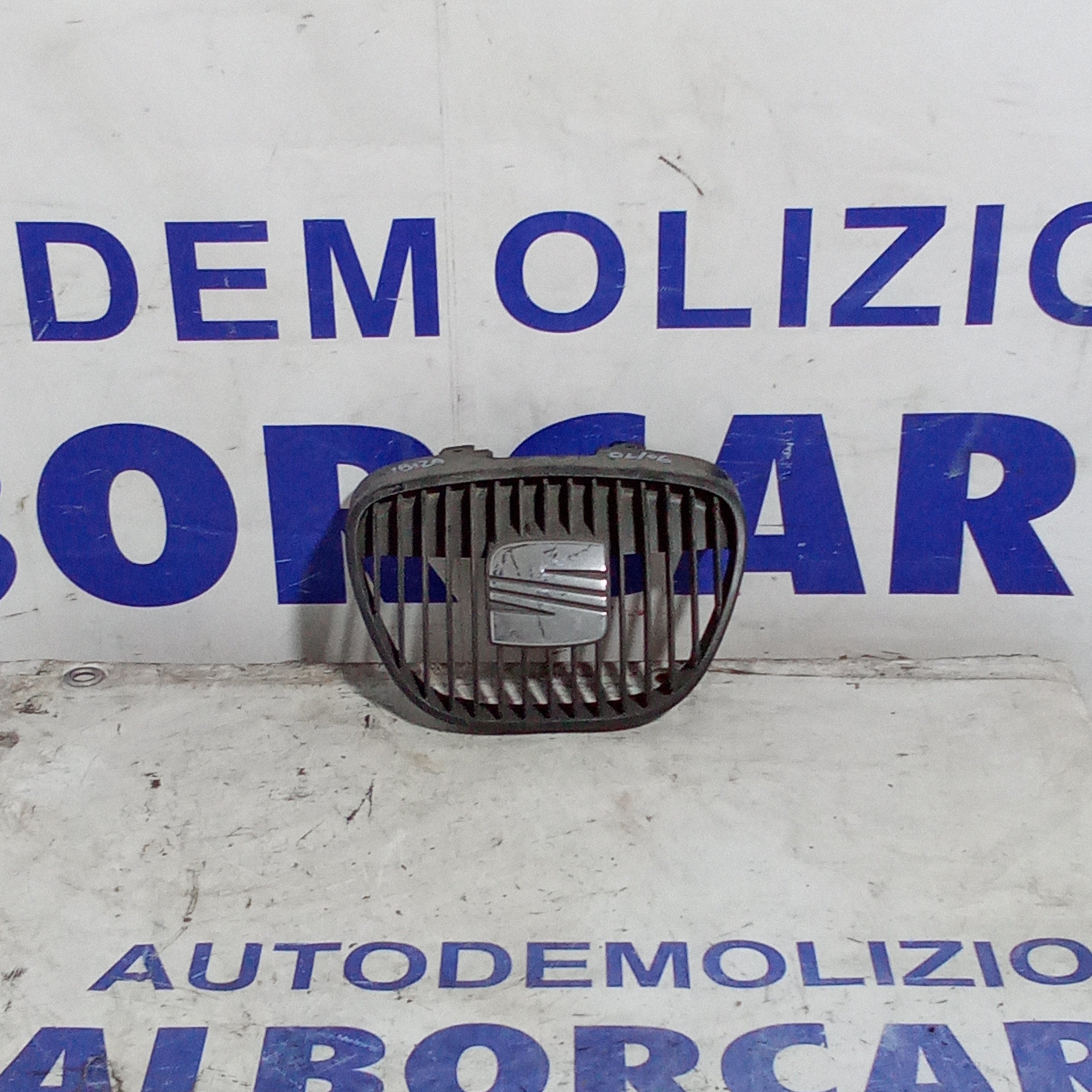 Rejilla calandra Seat Ibiza año 2001/2006
