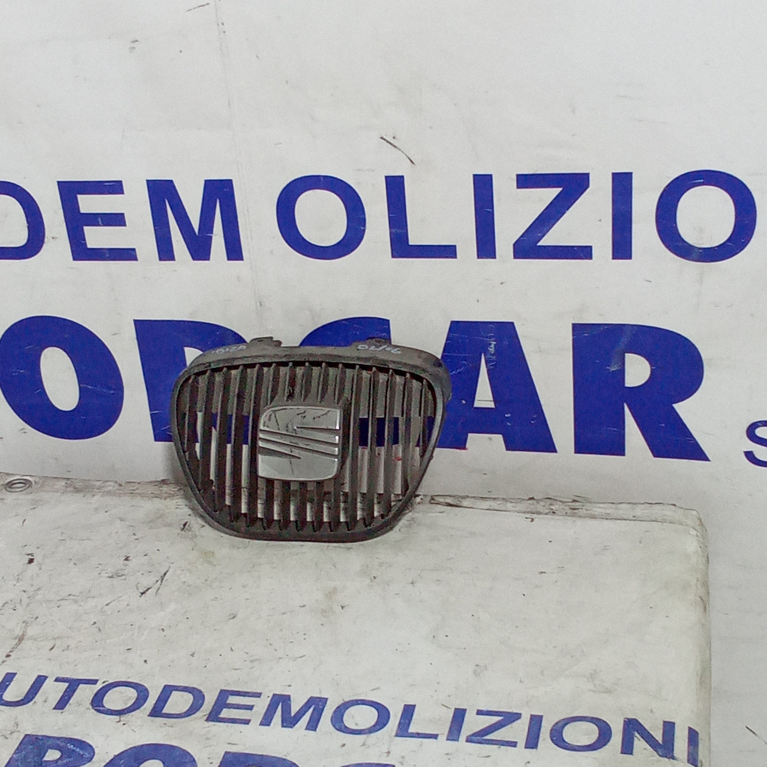 Rejilla calandra Seat Ibiza año 2001/2006
