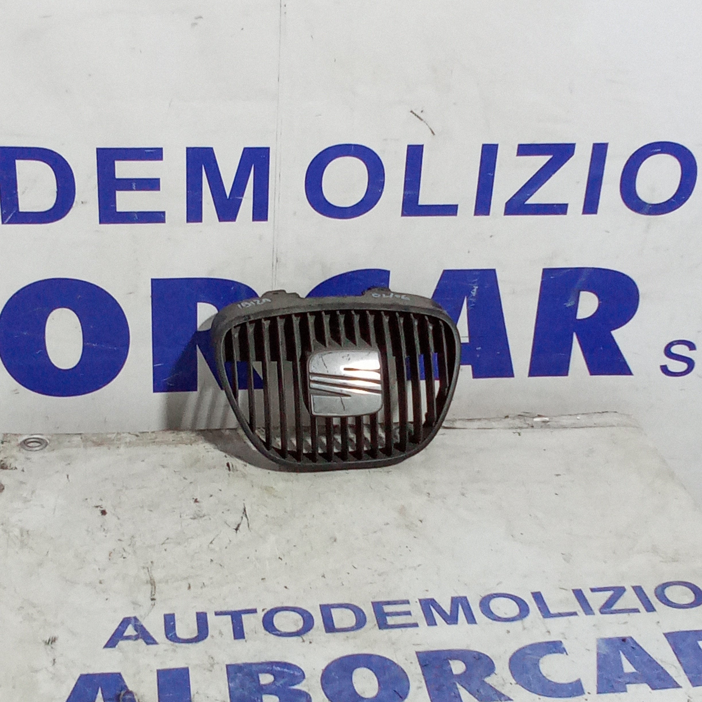 Rejilla calandra Seat Ibiza año 2001/2006