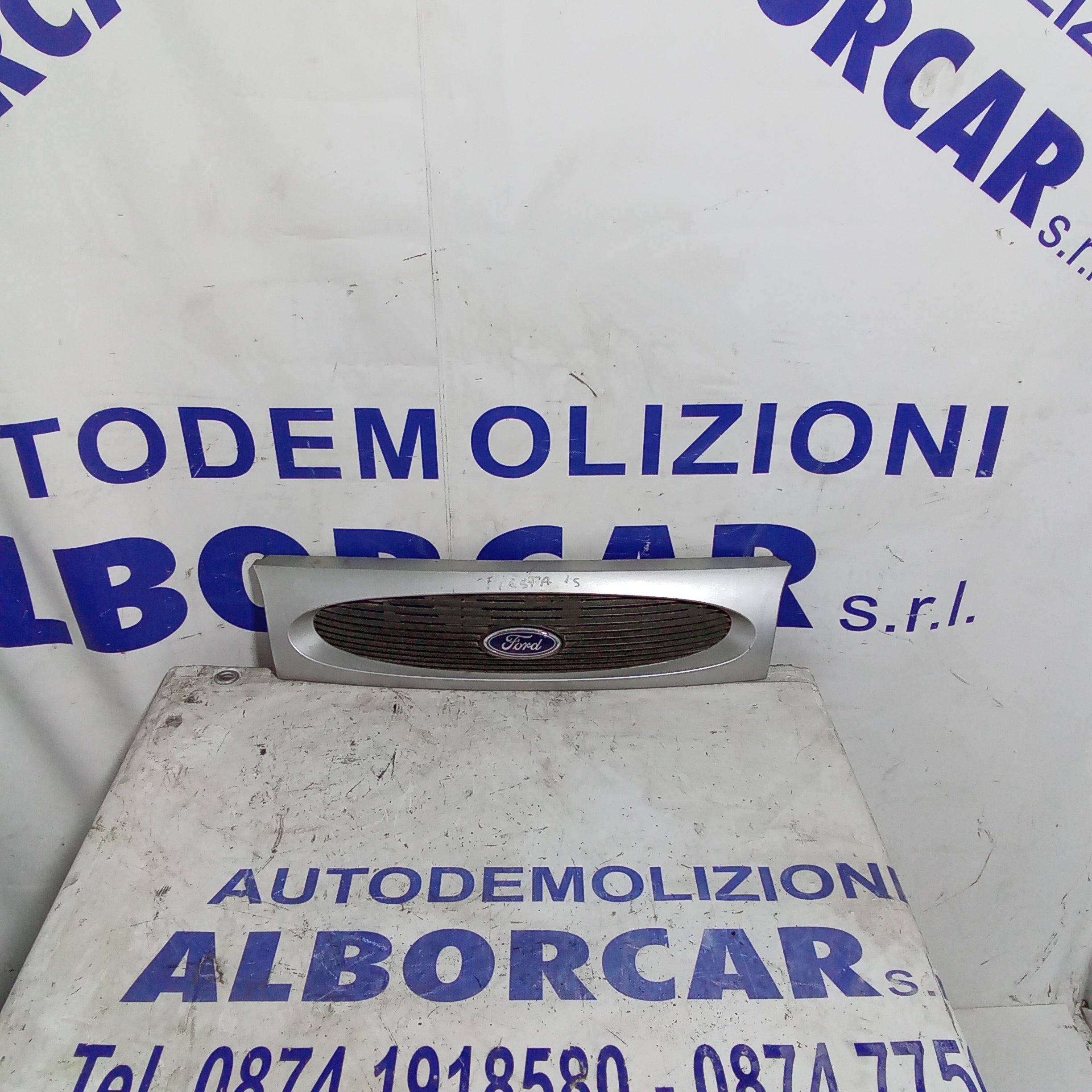 Griglia mascherina ford fiesta 1 serie anno 1998