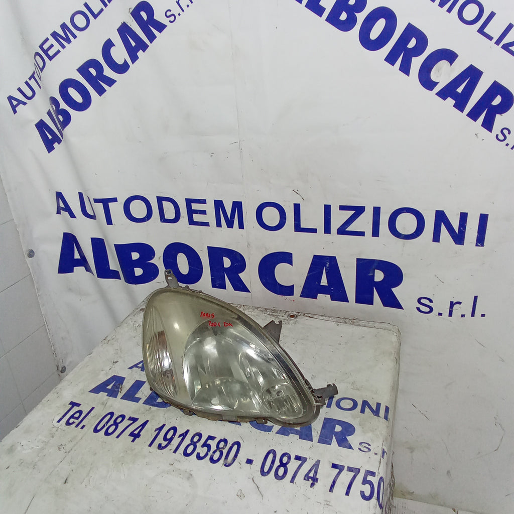 Faro delantero derecho Toyota Yaris año 2004