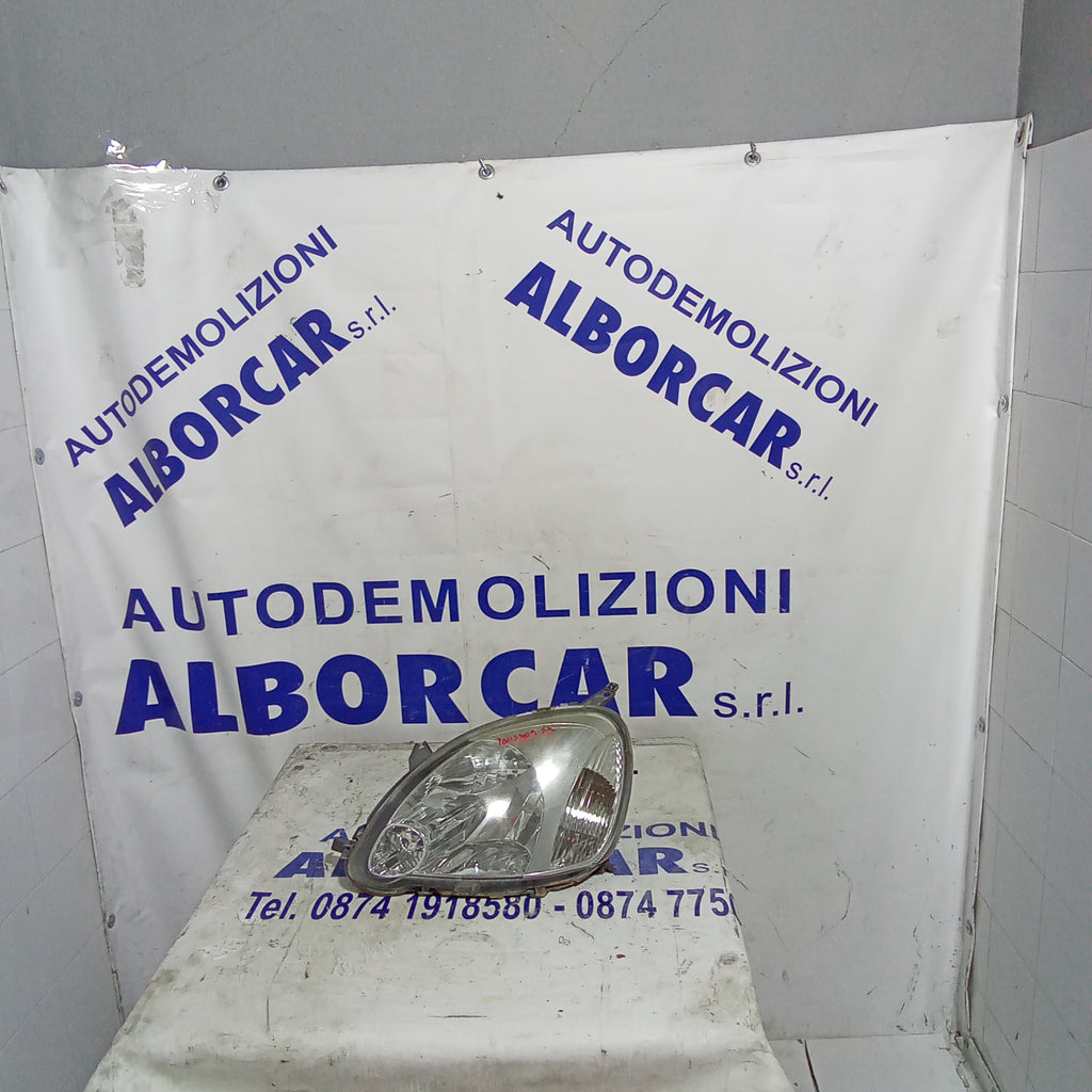 fanale faro anteriore sinistro toyota yaris anno 2004