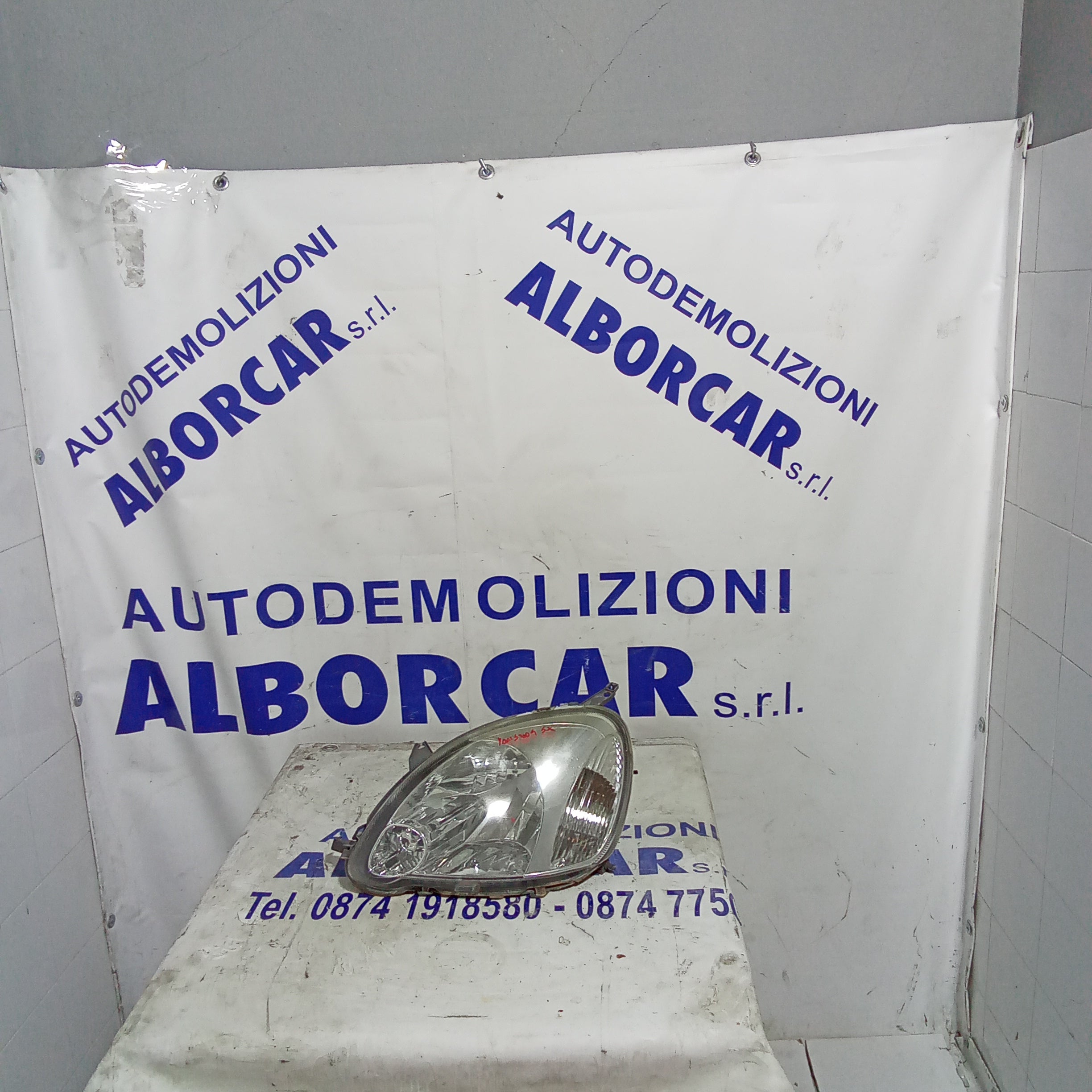 fanale faro anteriore sinistro toyota yaris anno 2004