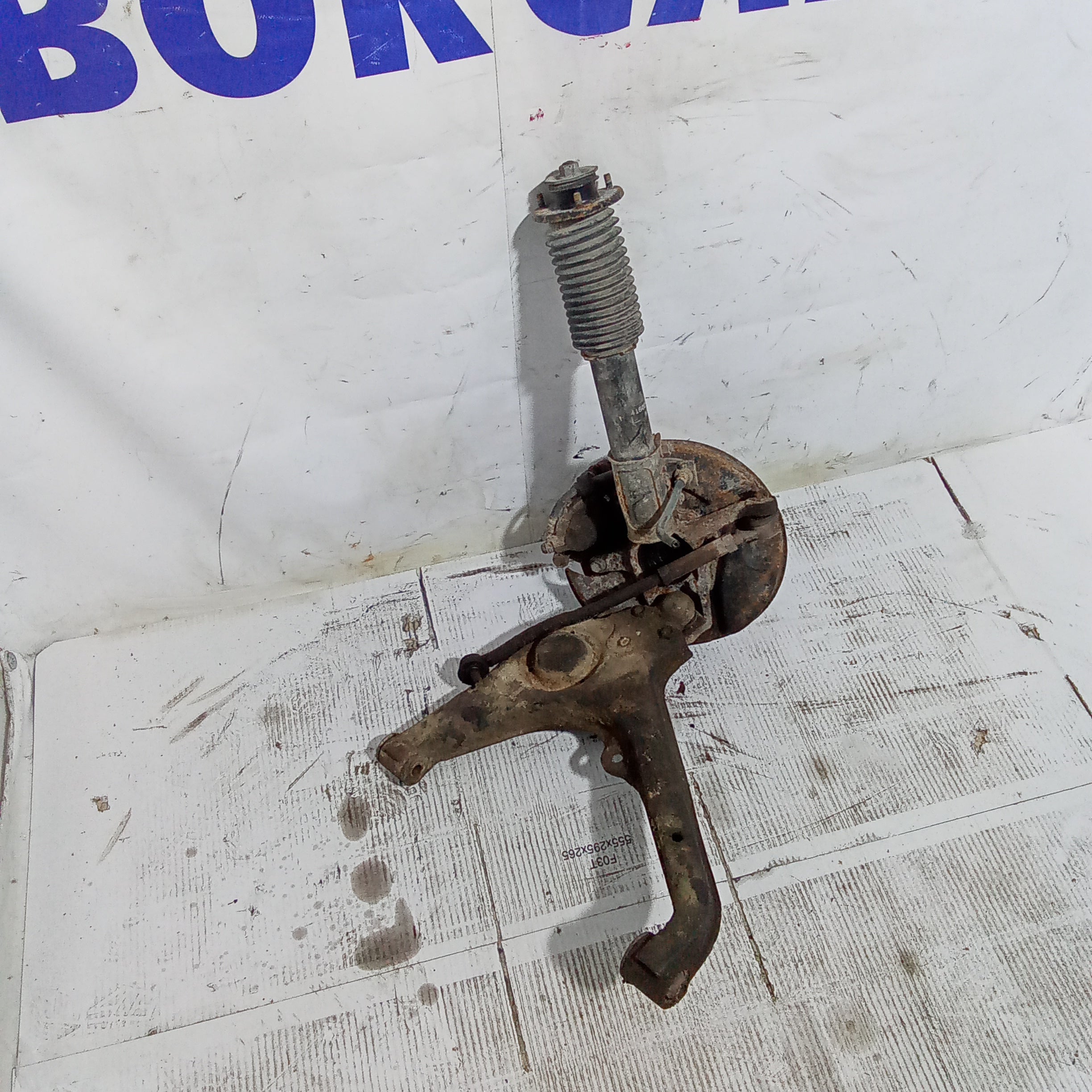 mangueta delantera izquierda (completa) Suzuki Vitara 1.6 gasolina año 1998
