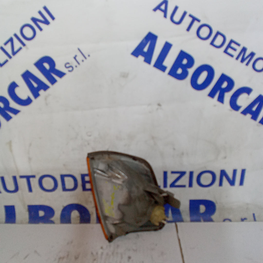 fanale freccia anteriore sinistra mercedes 200 anno 1992