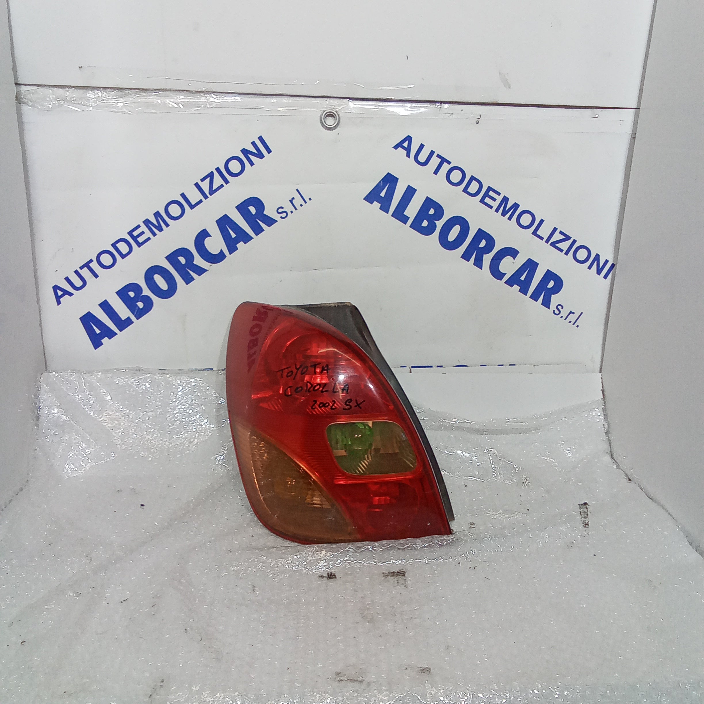 Left tail light Toyota Corolla year 2002