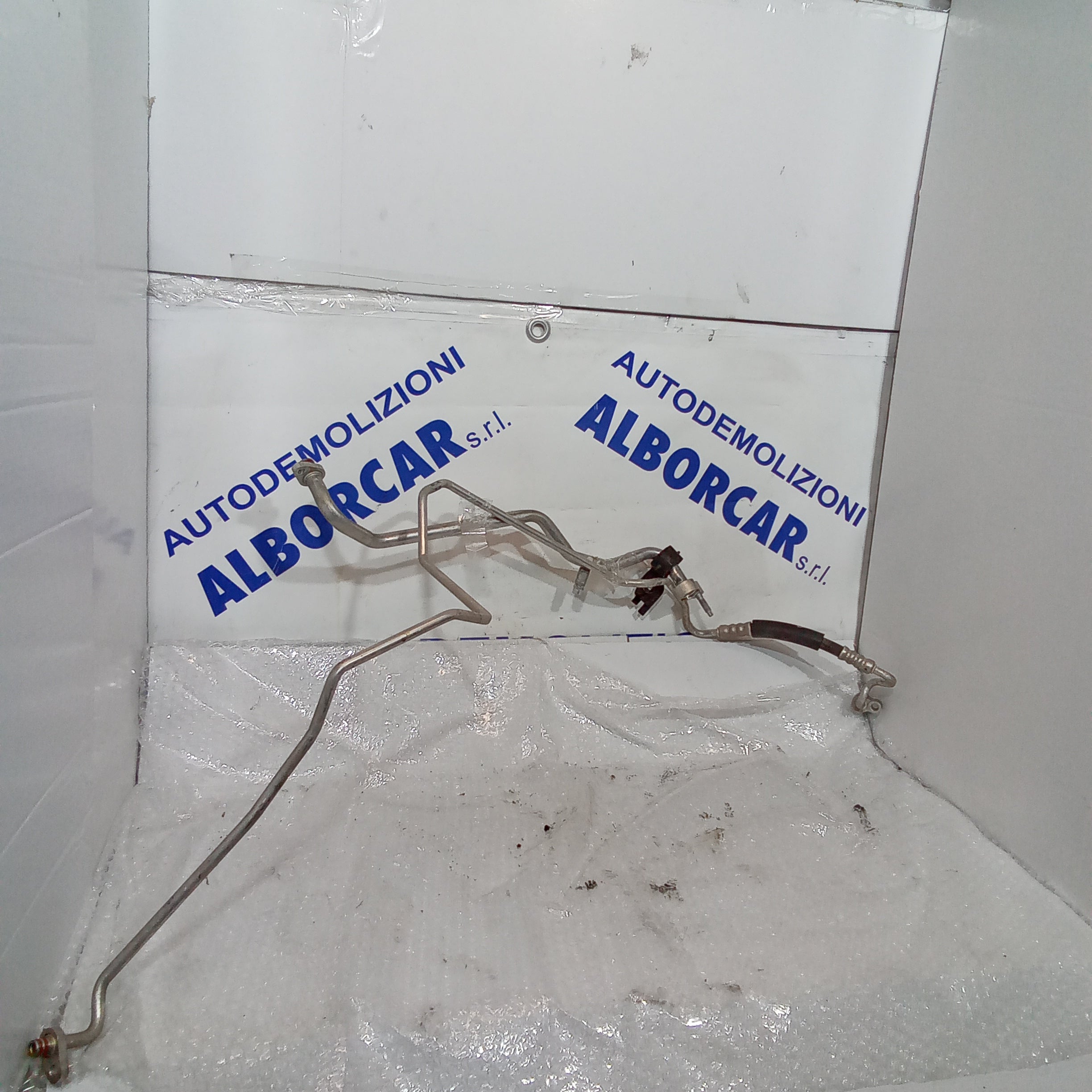 Air conditioning pipes Ford Fiesta 1.4 petrol/LPG year 2010