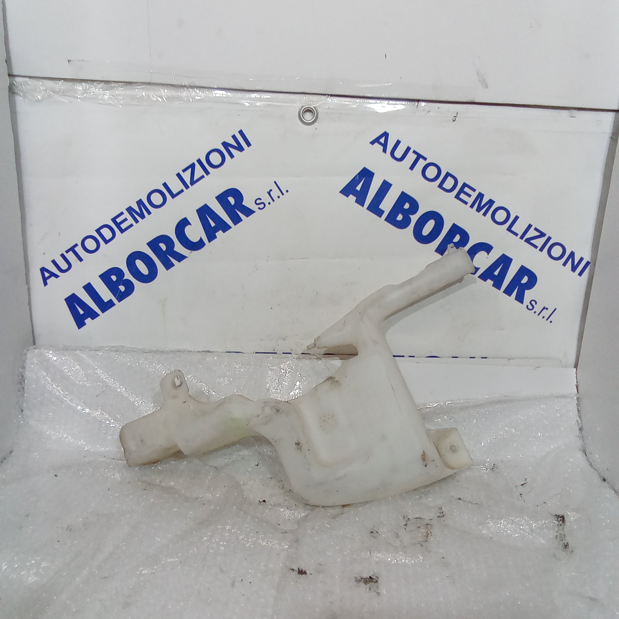 Vaschetta acqua tergicristalli ford fiesta 1.4 benzina anno 2010